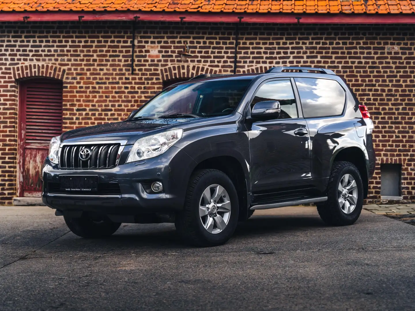 Toyota Land Cruiser 3.0D Grijs - 1