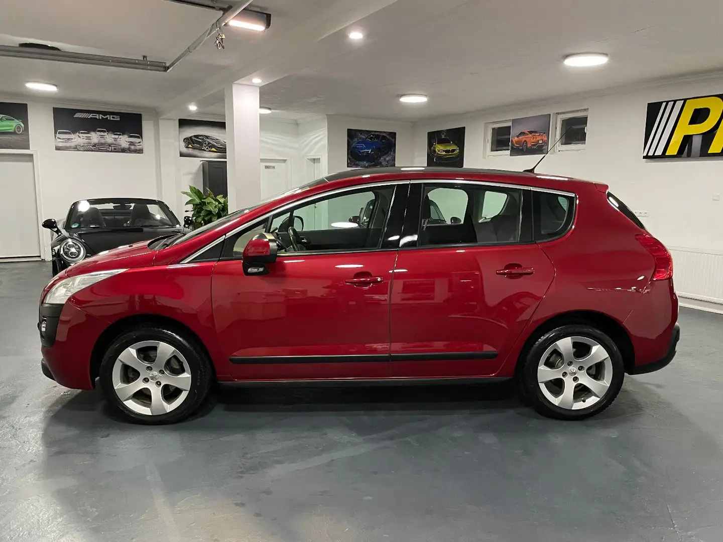 Peugeot 3008 2.0 HDI Premium Pano Tempomat Klimaauto AHK Schwarz - 2
