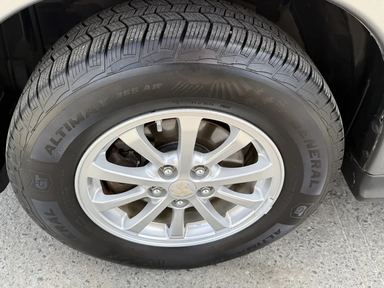 Mitsubishi RVR снимка Mitsubishi RVR