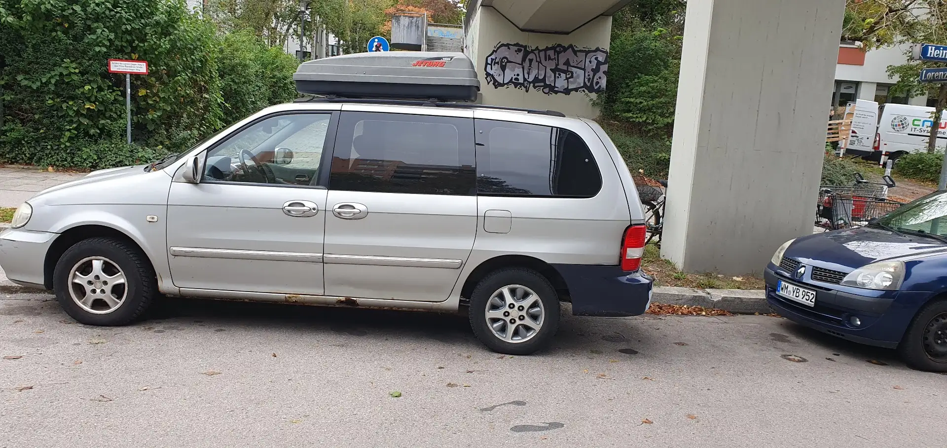 Kia Carnival Zilver - 2