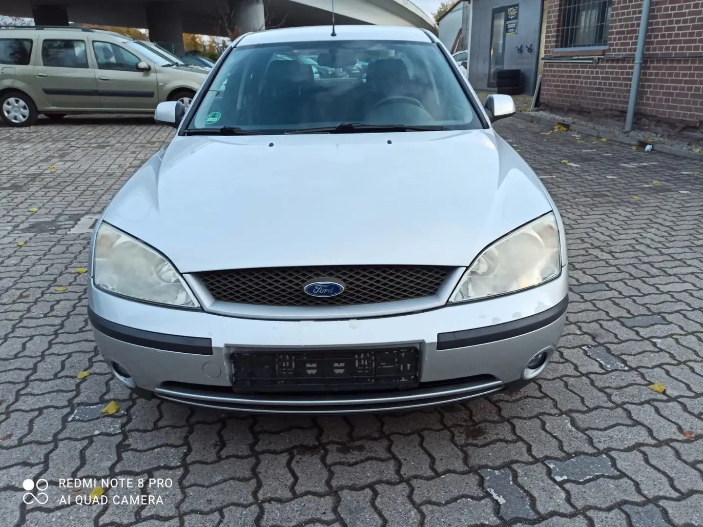 Ford Mondeo 1.8  Ghia/Klima/TÜV 04/2026 Серебристый - 2