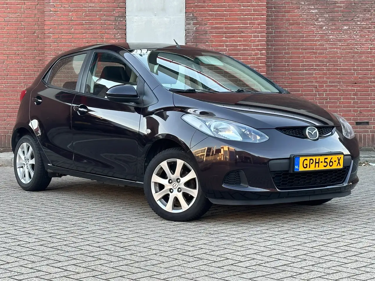 Mazda 2