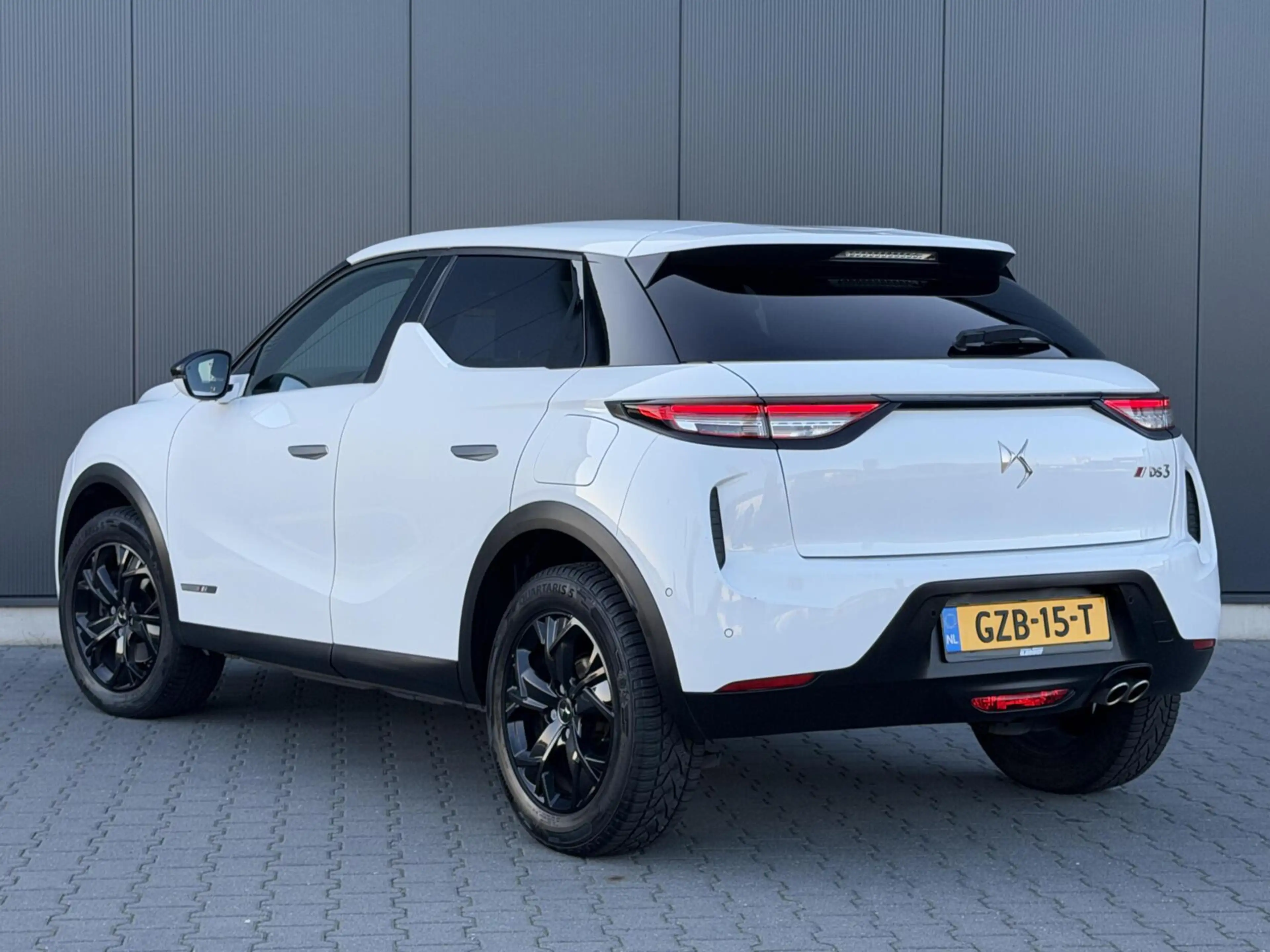 DS Automobiles DS 3 Crossback 1.2 PureTech Performance Line Leder - Alcantara - — photo 3