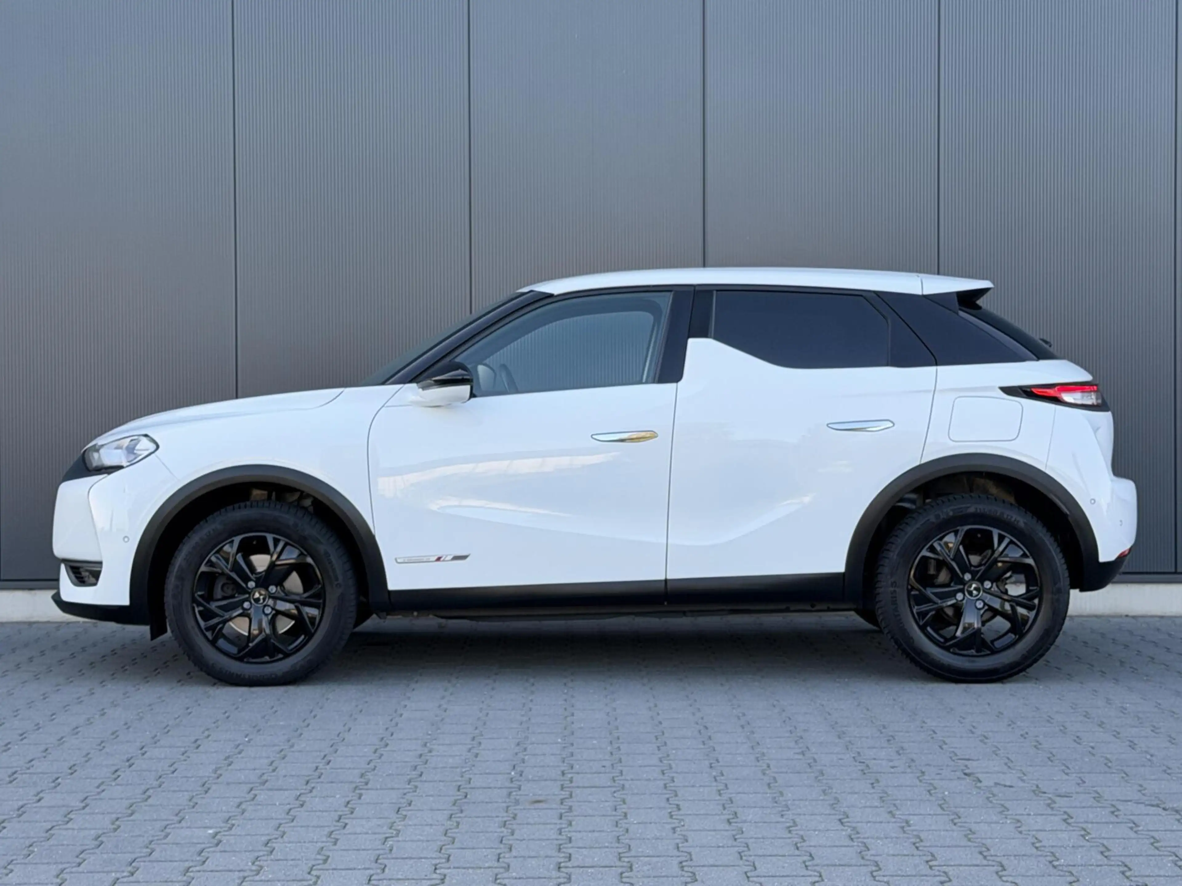 DS Automobiles DS 3 Crossback 1.2 PureTech Performance Line Leder - Alcantara - — photo 9
