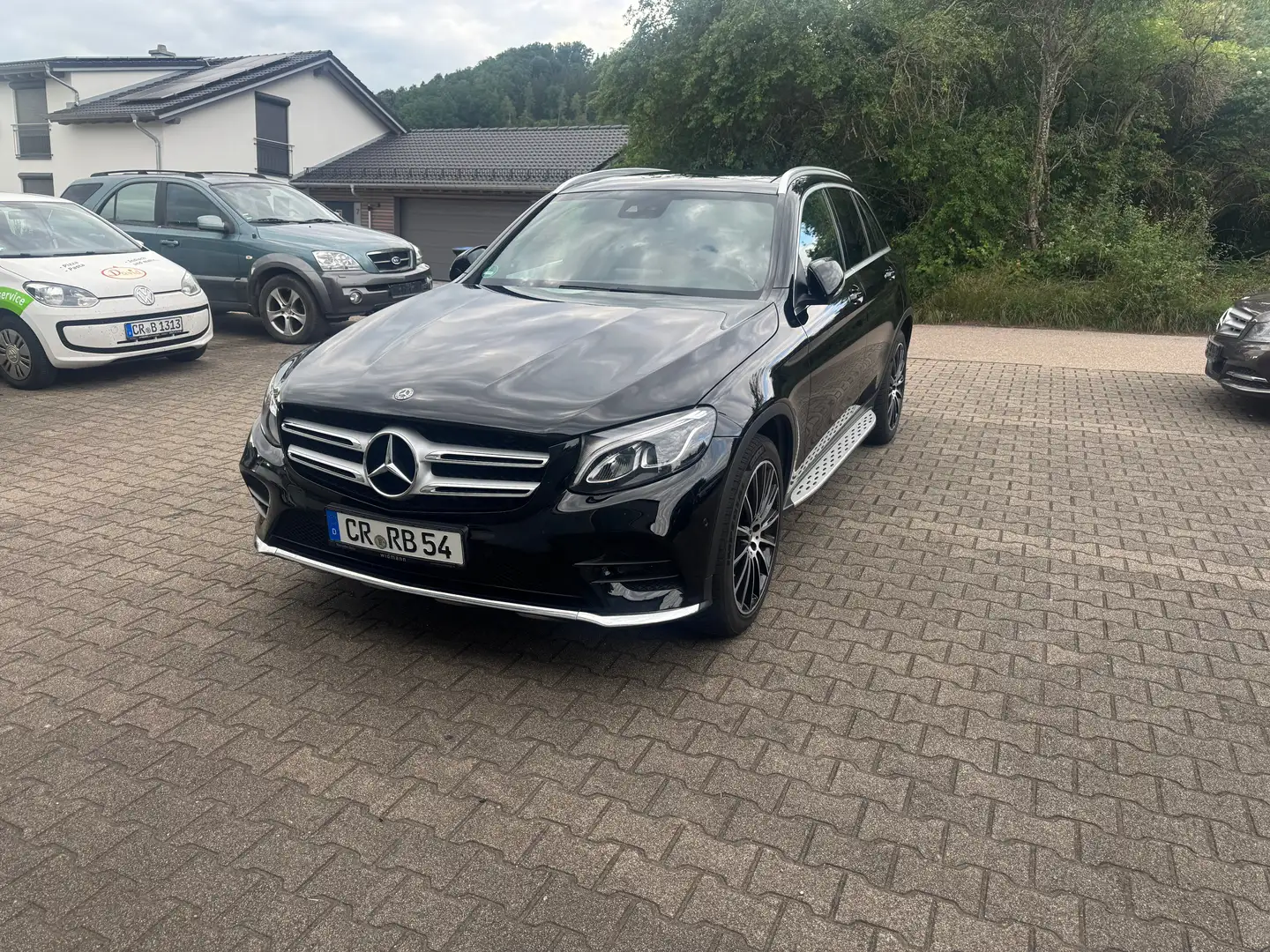 Mercedes-Benz GLC 250 GLC 250 d 4Matic AMG NAVI PANO LEDER AHK LED RFK Schwarz - 2