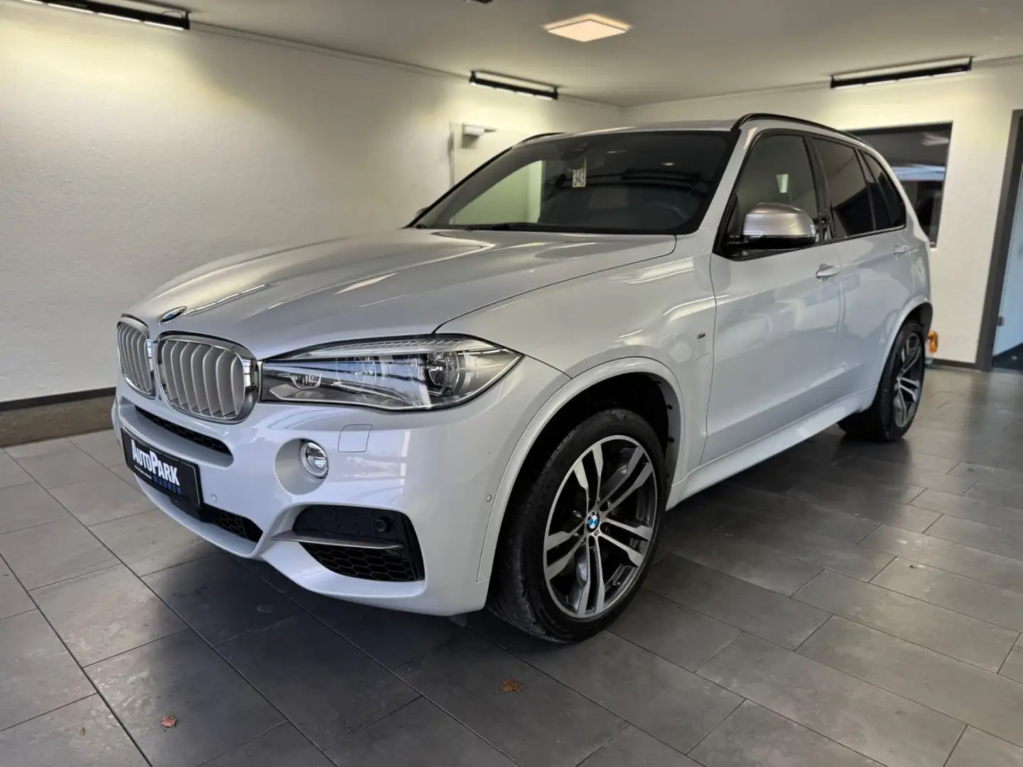BMW X5 M50d *Soft-Close*Pano*TV* Argent - 2