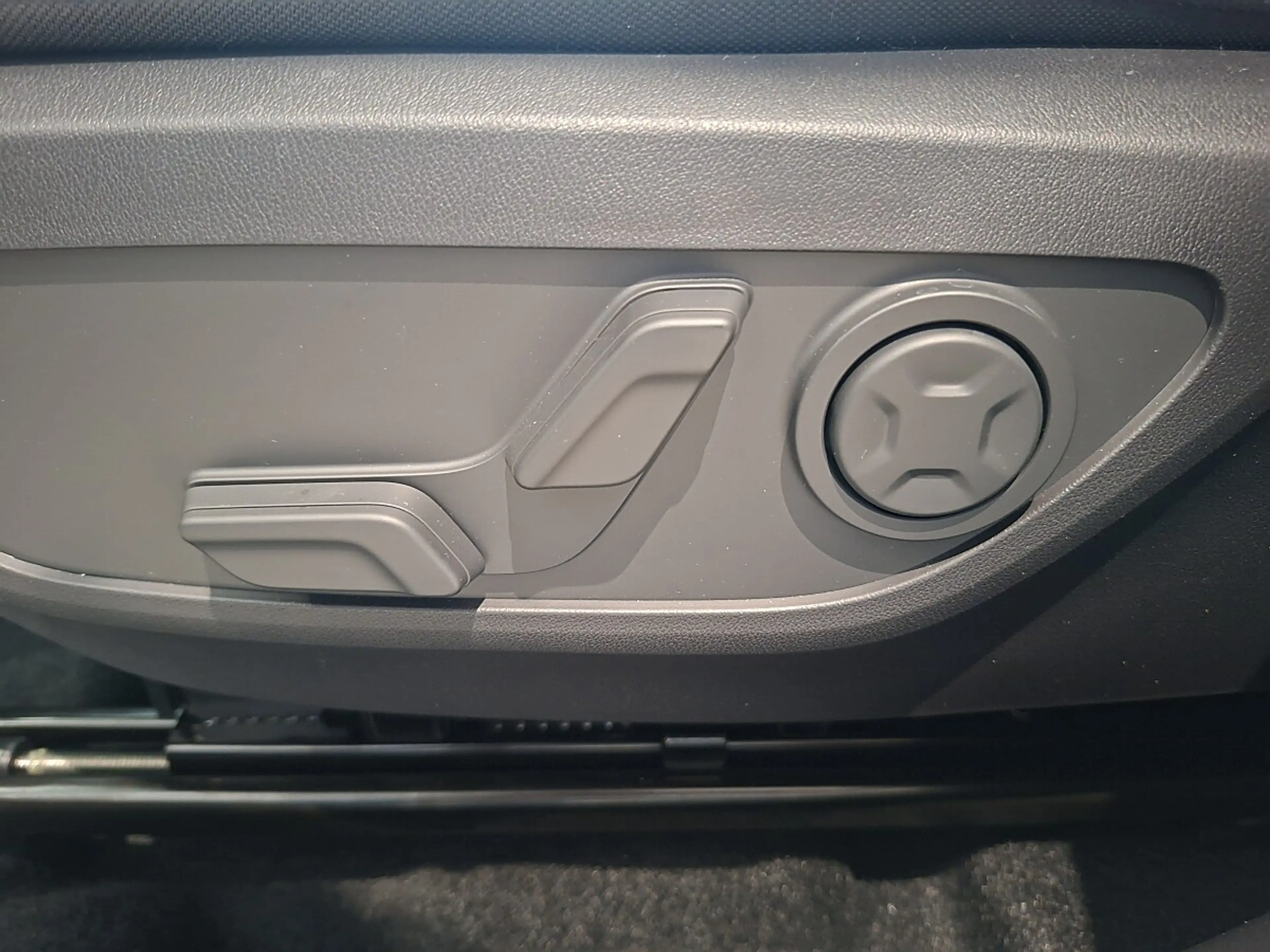 Kia Seltos SELTOS/SILBER/1.6 TGDI/DCT7/4WD/180/P2/MY27 AUT... — photo 19