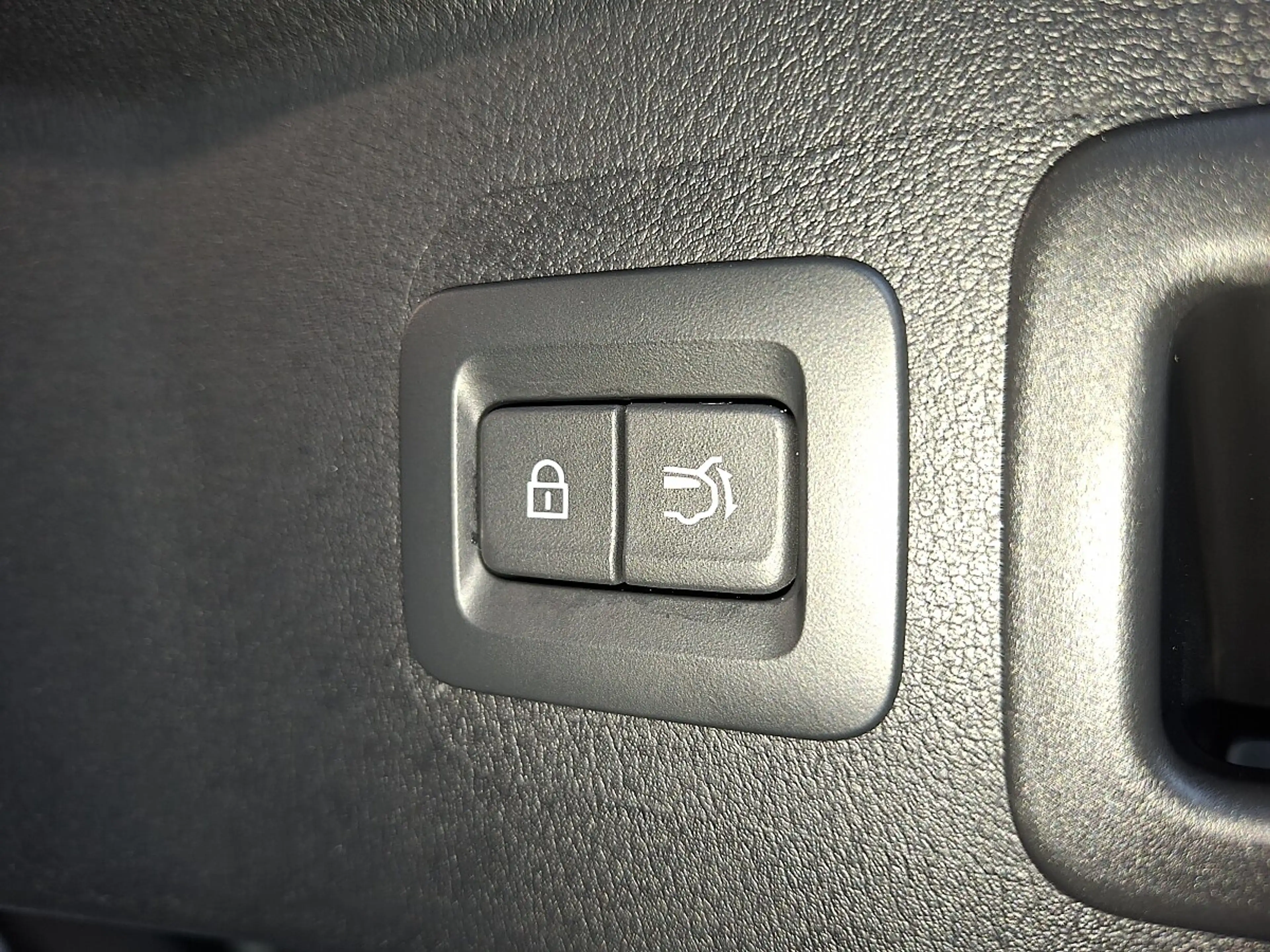 Kia Seltos SELTOS/SILBER/1.6 TGDI/DCT7/4WD/180/P2/MY27 AUT... — photo 14