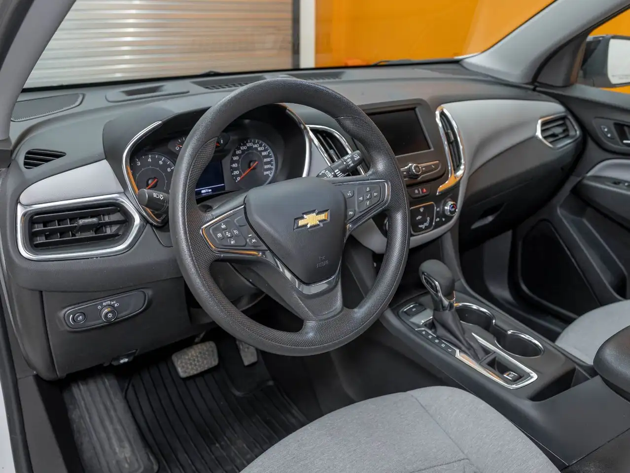 Chevrolet Equinox снимка Chevrolet Equinox