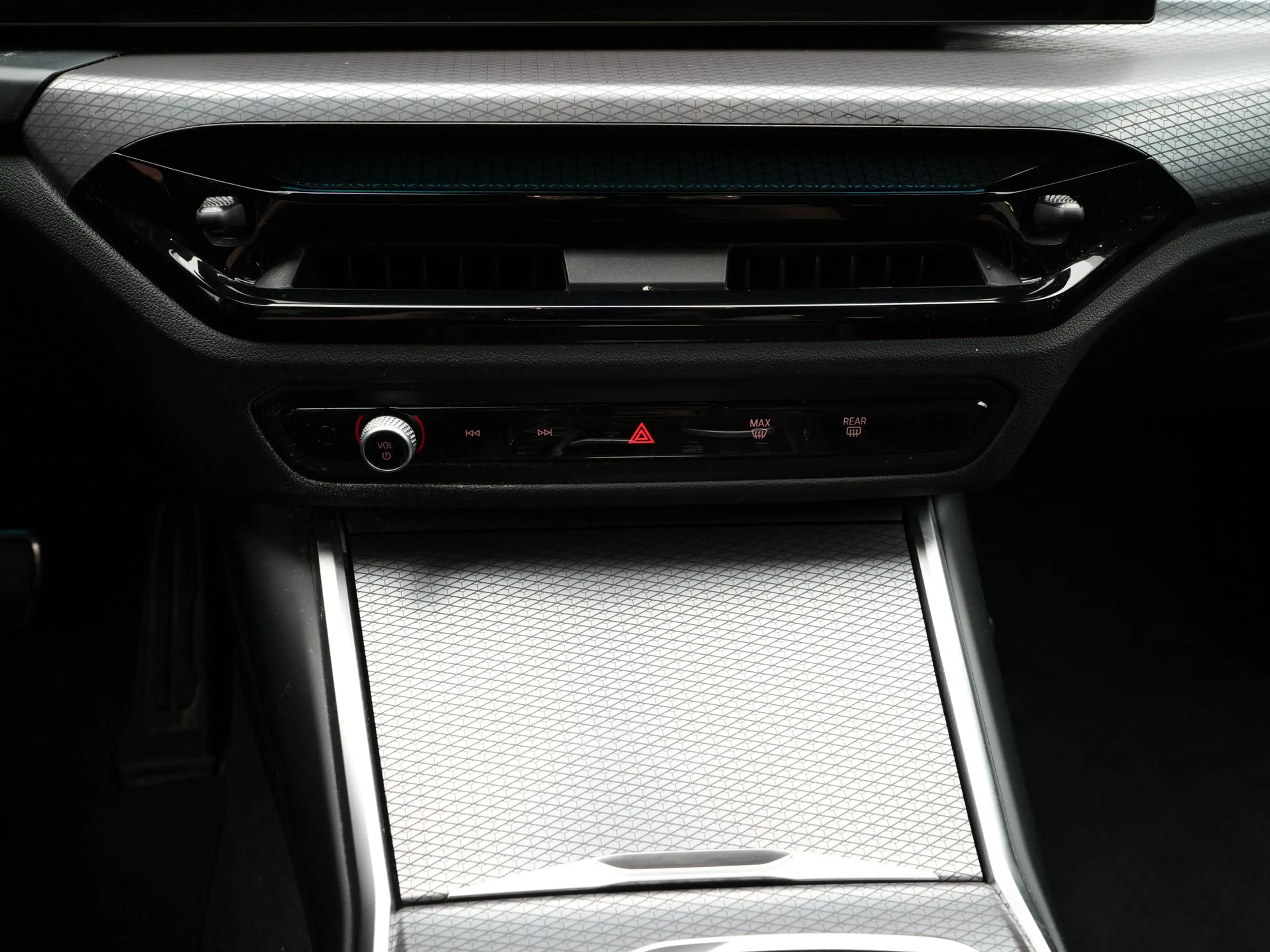 BMW 330 3 Serie 330e M-Sport Pro Accu conditie 100% — photo 13