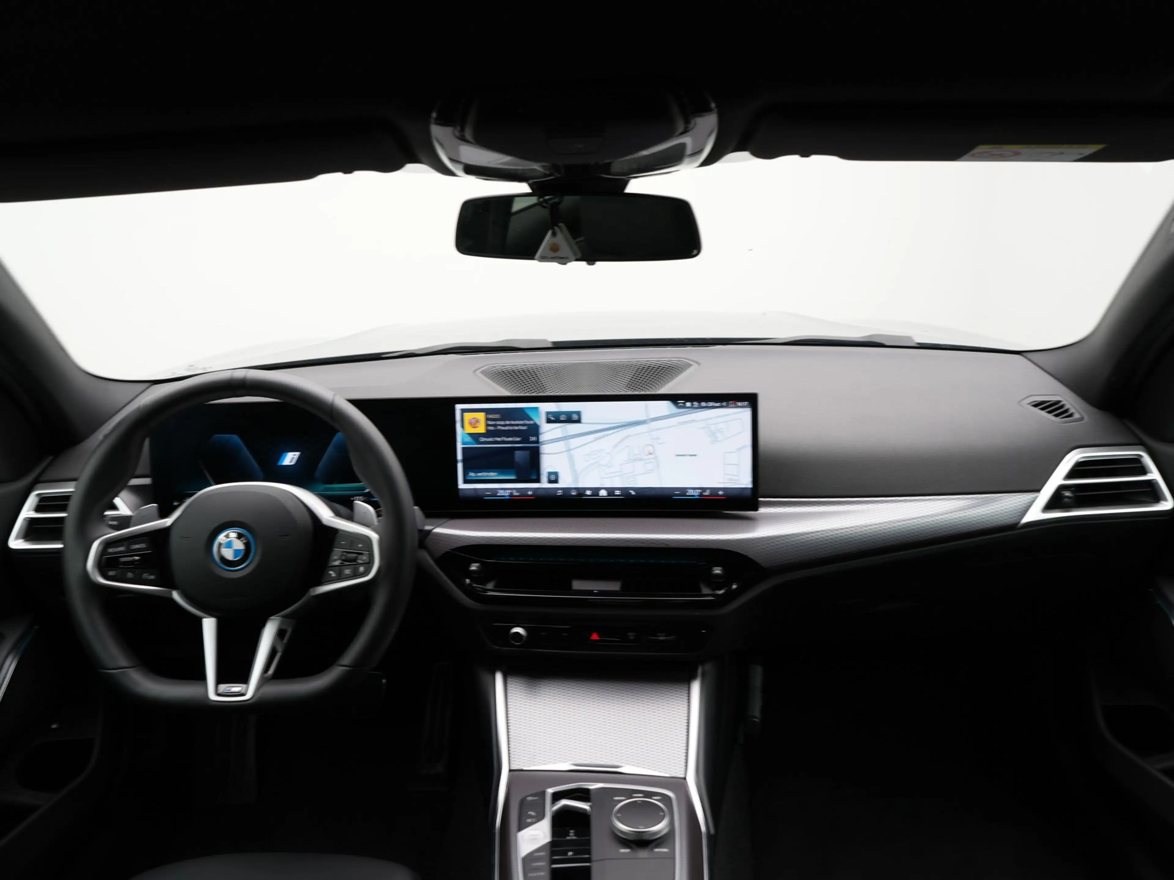 BMW 330 3 Serie 330e M-Sport Pro Accu conditie 100% — photo 12