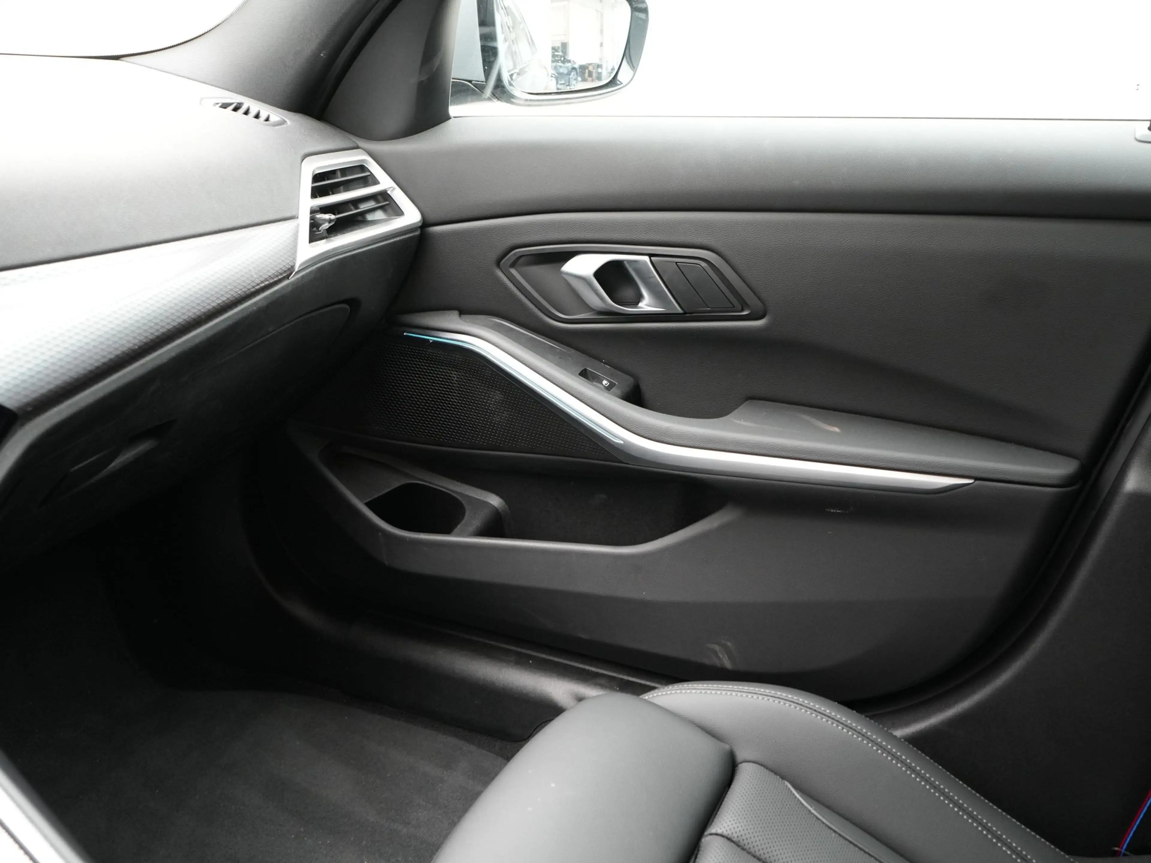 BMW 330 3 Serie 330e M-Sport Pro Accu conditie 100% — photo 14