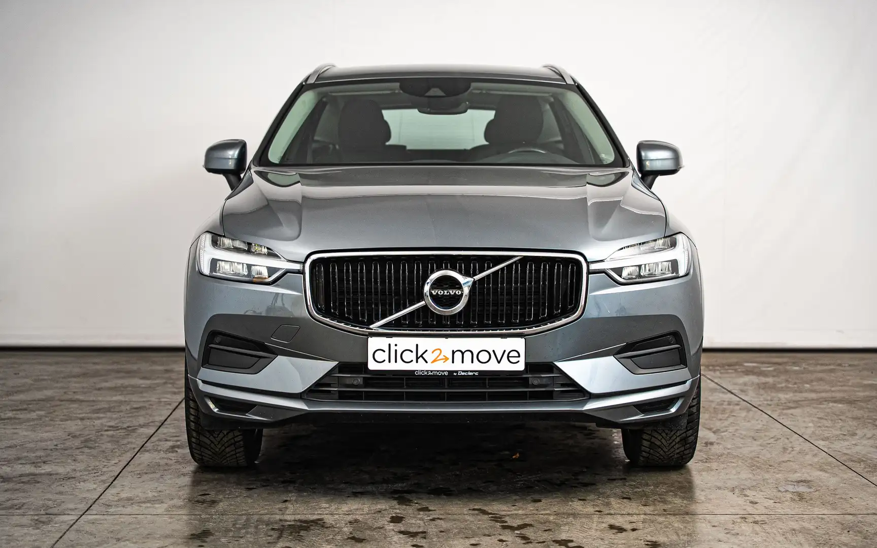 Volvo XC60 2.0 D4 Momentum Geartronic Gris - 2