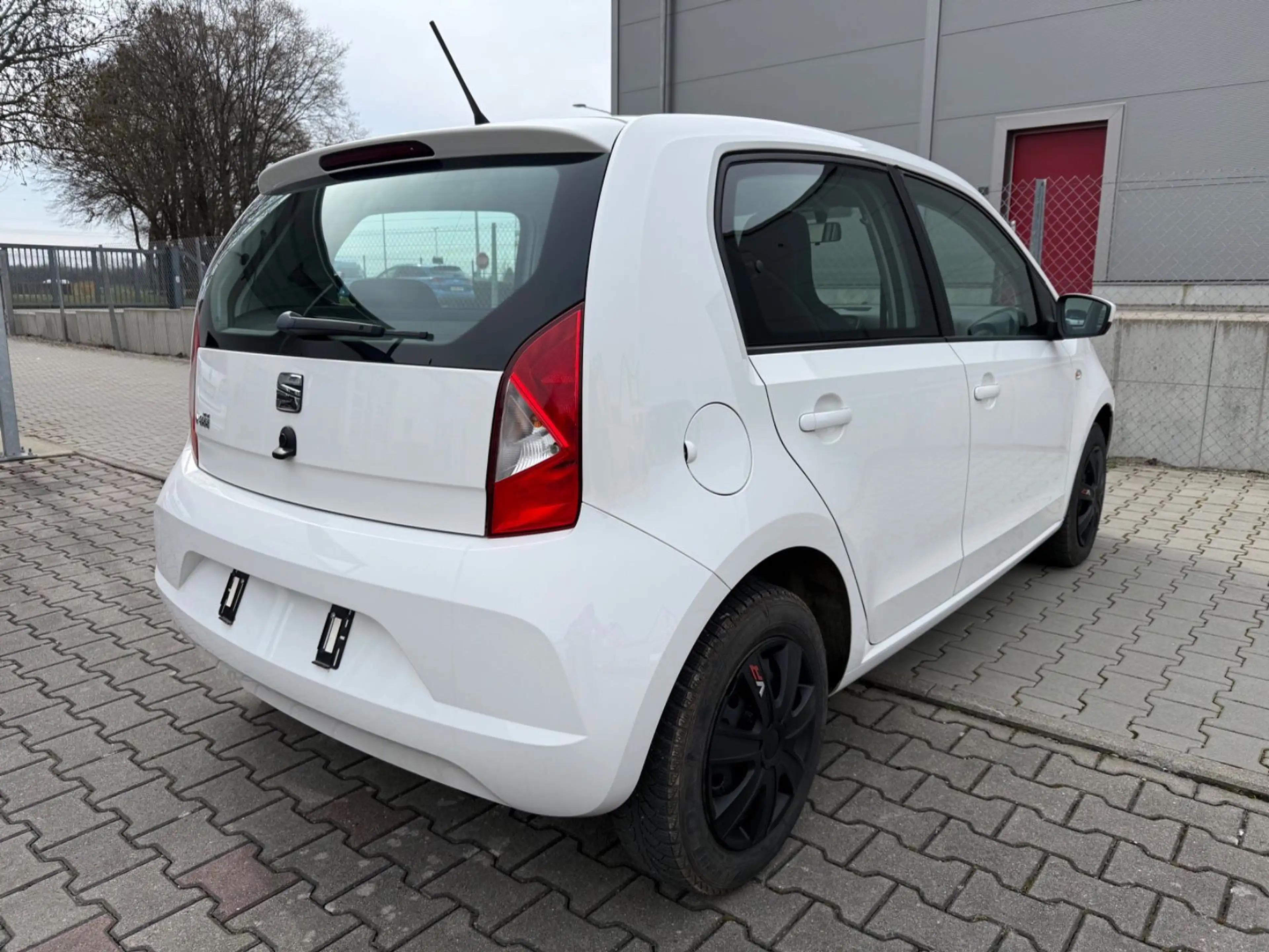 SEAT Mii Reference SITZHEIZ*KLIMA*BLUTOOTH* — photo 4