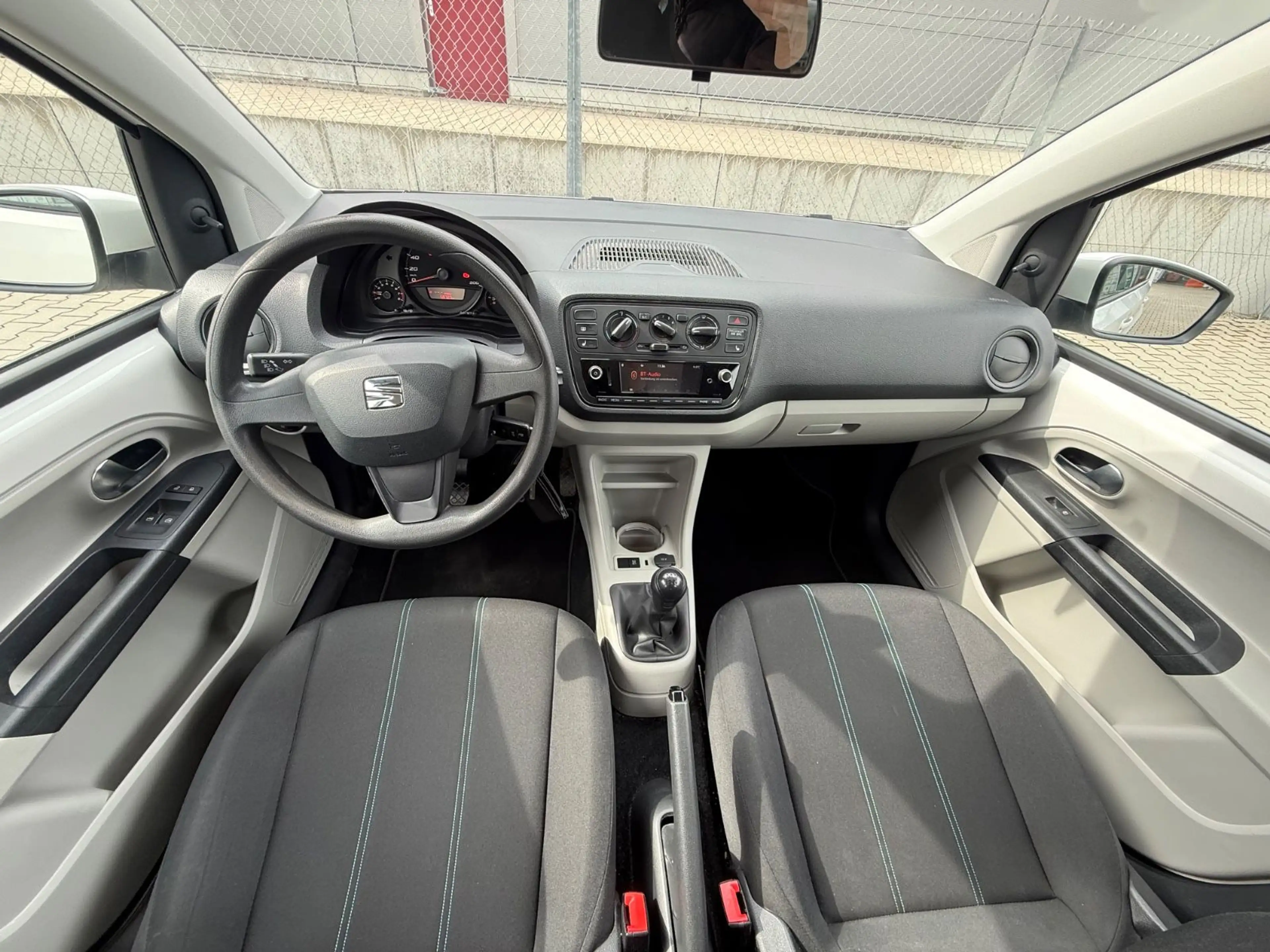 SEAT Mii Reference SITZHEIZ*KLIMA*BLUTOOTH* — photo 8