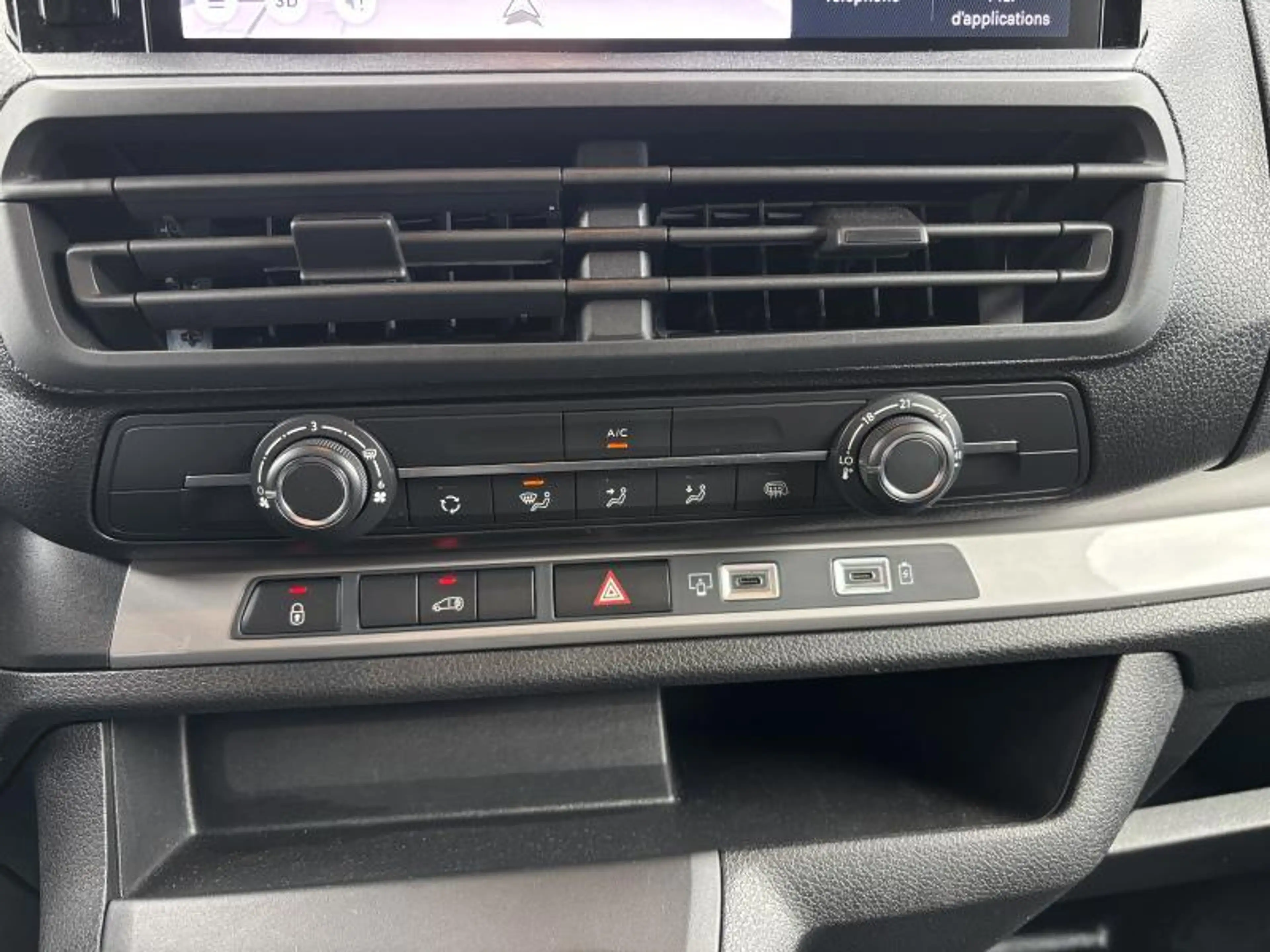 Peugeot Expert LONG Premium 2.0 BLUEHDI 145 — photo 14