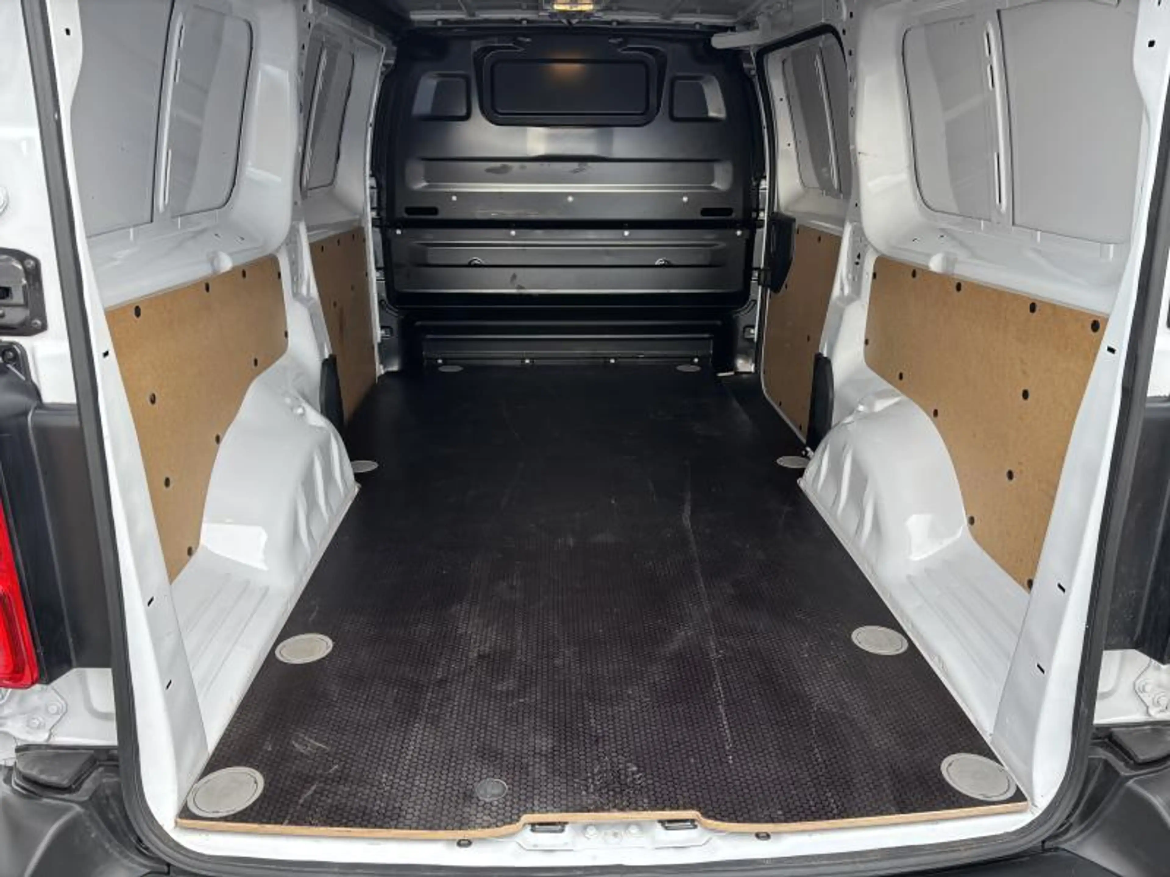 Peugeot Expert LONG Premium 2.0 BLUEHDI 145 — photo 9