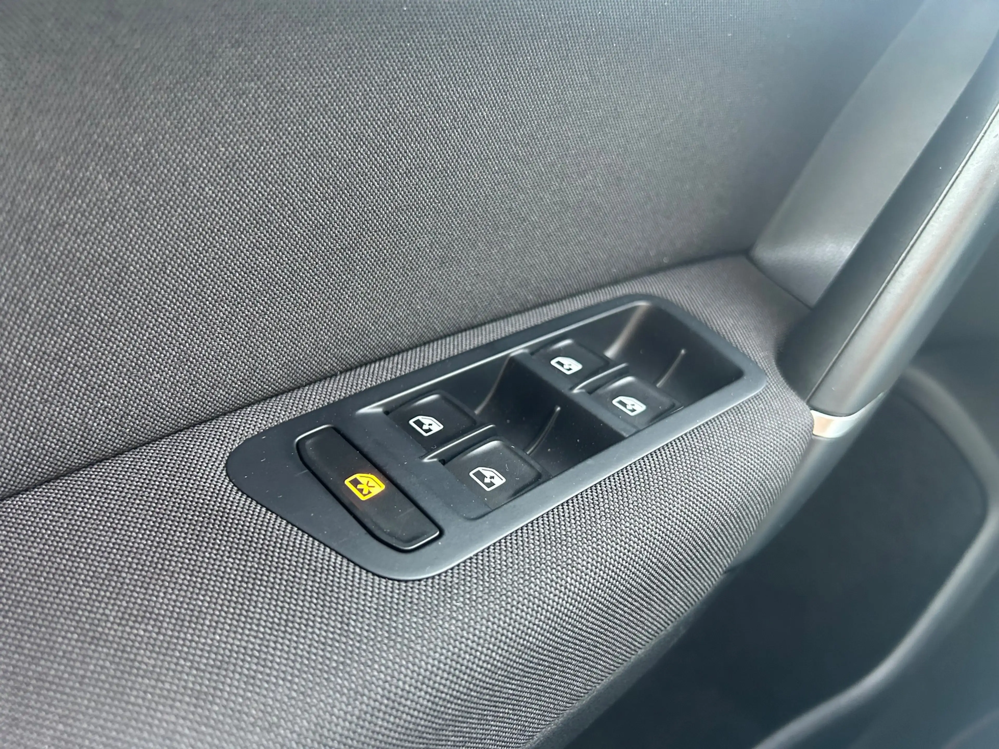 Volkswagen Golf Sportsvan 1.2 TSI Sound DSG Pdc/Ecc/Lmv/Pr-Glass — photo 14