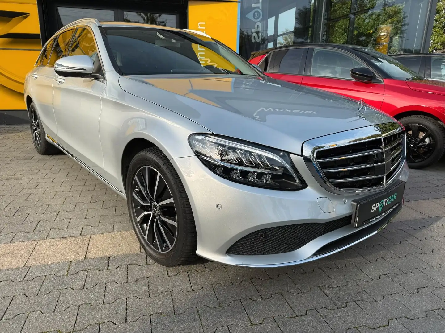 Mercedes-Benz C 180 T-Modell AT,ACC,Navi,Standheiz.,Allwetter Zilver - 1
