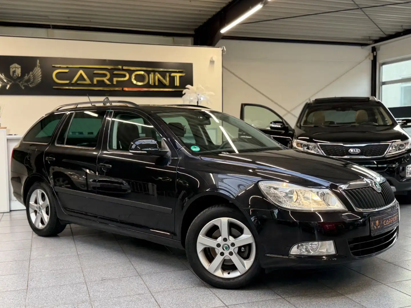 Skoda Octavia Combi /1.Hand/SHZ/Klima/Automatik Schwarz - 2