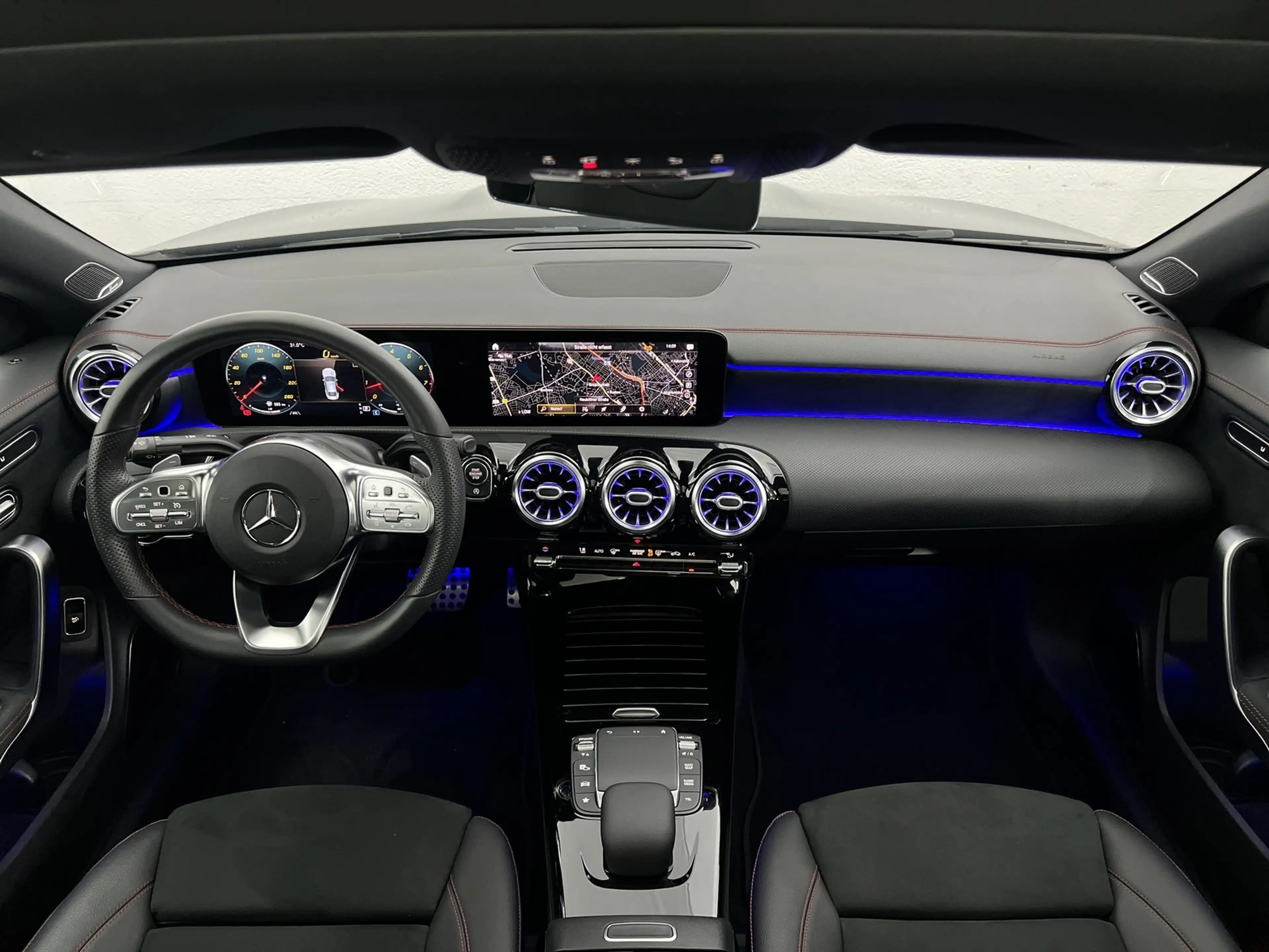 Mercedes-Benz CLA 220 4M AMG PANO+BURMESTER+360+DIGITAL+MEMO+ — photo 3