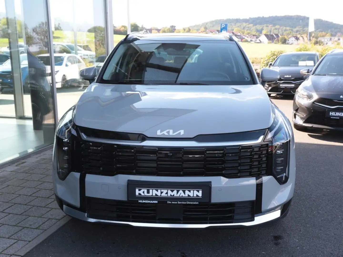 Kia Sportage 1.6T DCT AWD Spirit Panorama HUD 360° Grau - 2