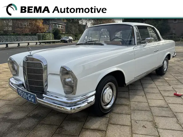 Mercedes-Benz 250 se