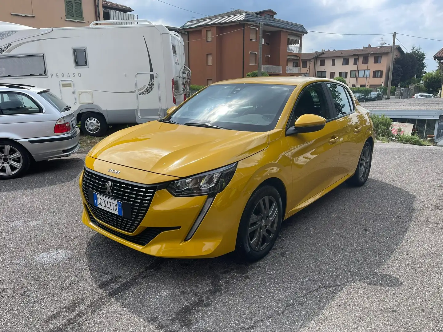 Peugeot 208 1.2 puretech Active Pack CINGHIA NUOVA Amarillo - 1