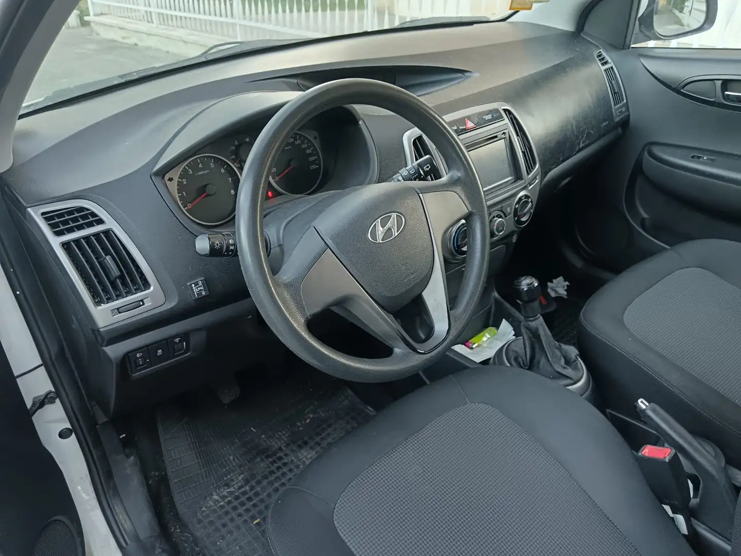 Hyundai i20 i20 5p 1.2 Sound Edition econext (bluedrive) Gpl Blanco - 1