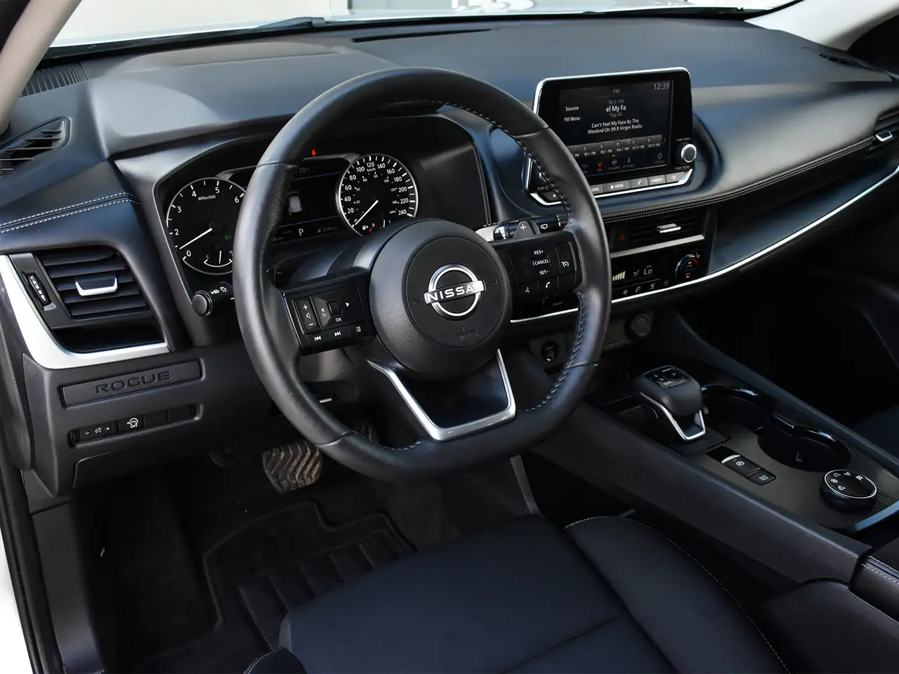 Nissan Rogue photo Nissan Rogue