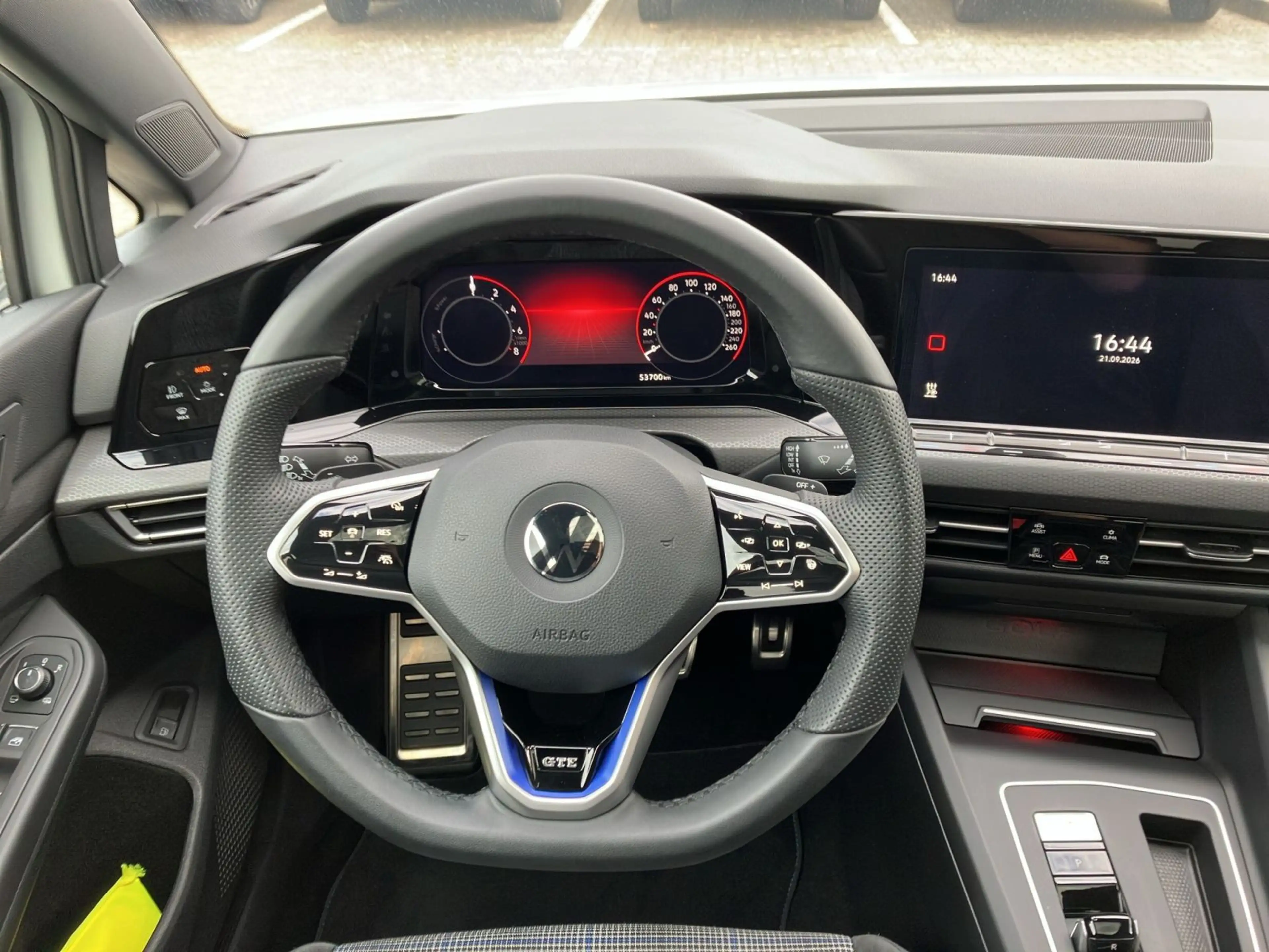 Volkswagen Golf GTE 1.4 TSI GTE — photo 10