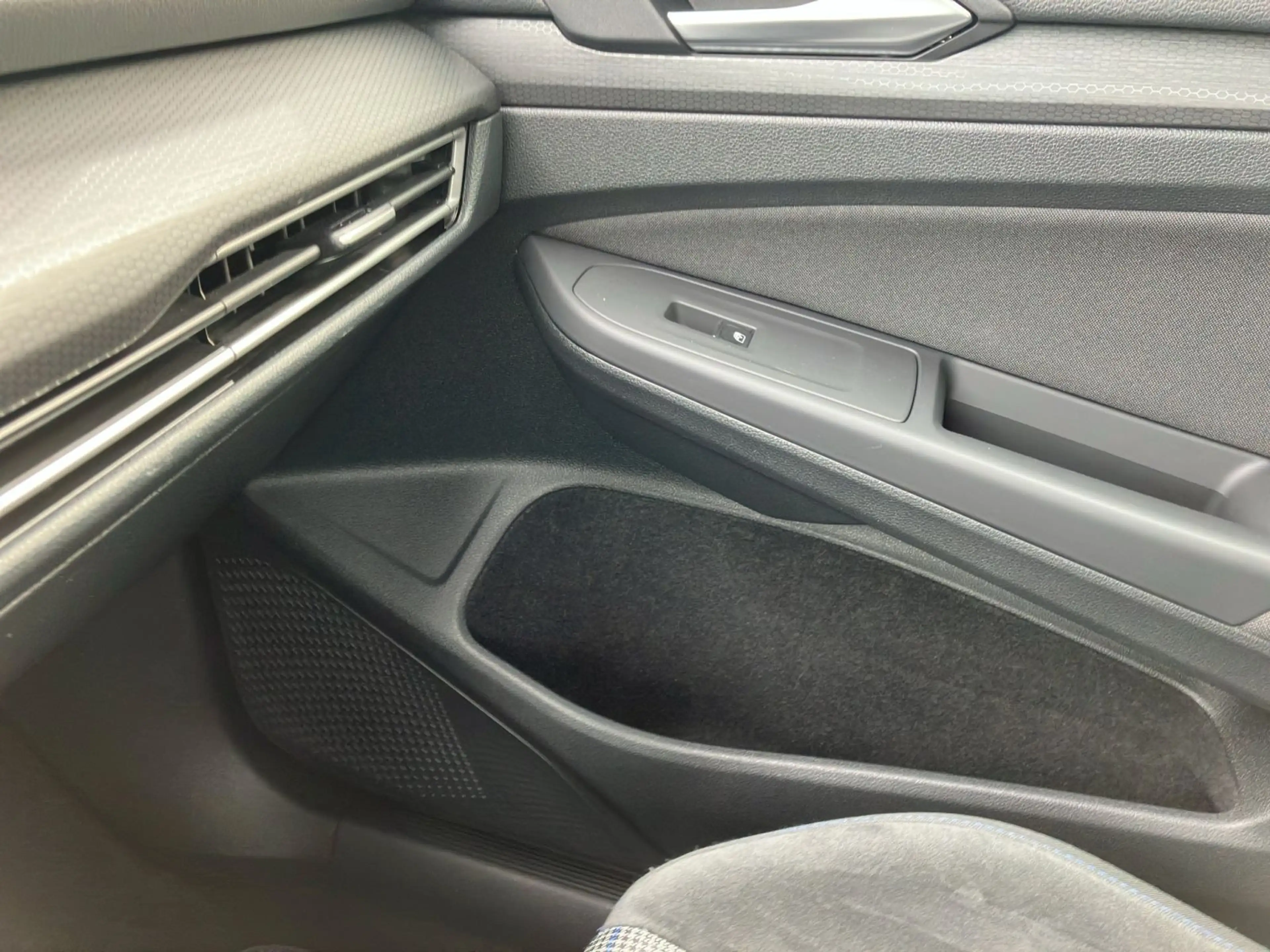 Volkswagen Golf GTE 1.4 TSI GTE — photo 15