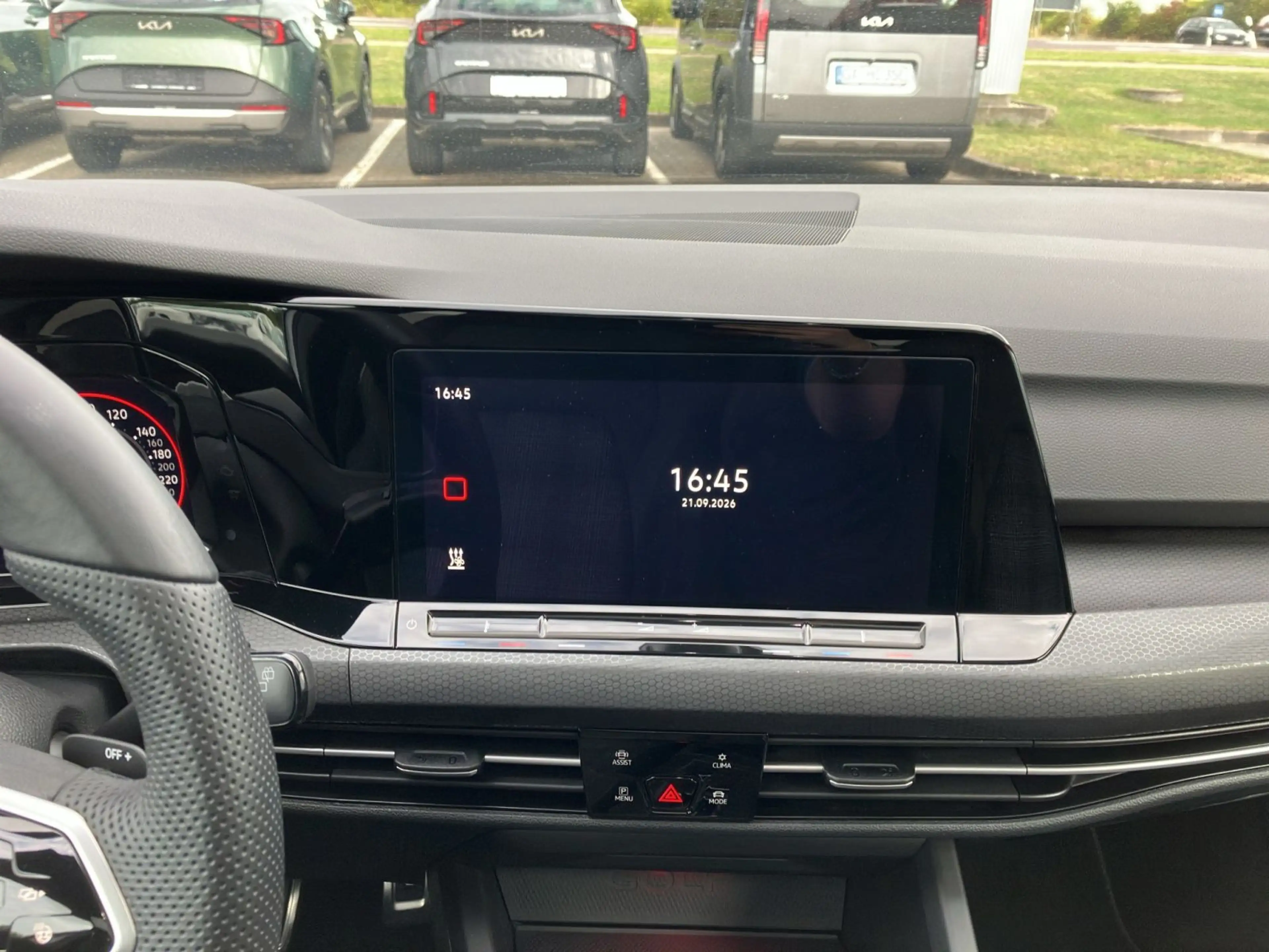 Volkswagen Golf GTE 1.4 TSI GTE — photo 12
