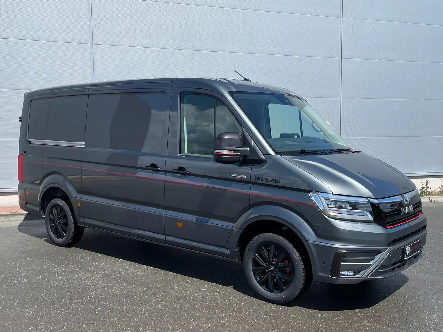 MAN TGE 3.200 L3H2 Kasten 4x4 Individual S ACC STHZ Grau - 2