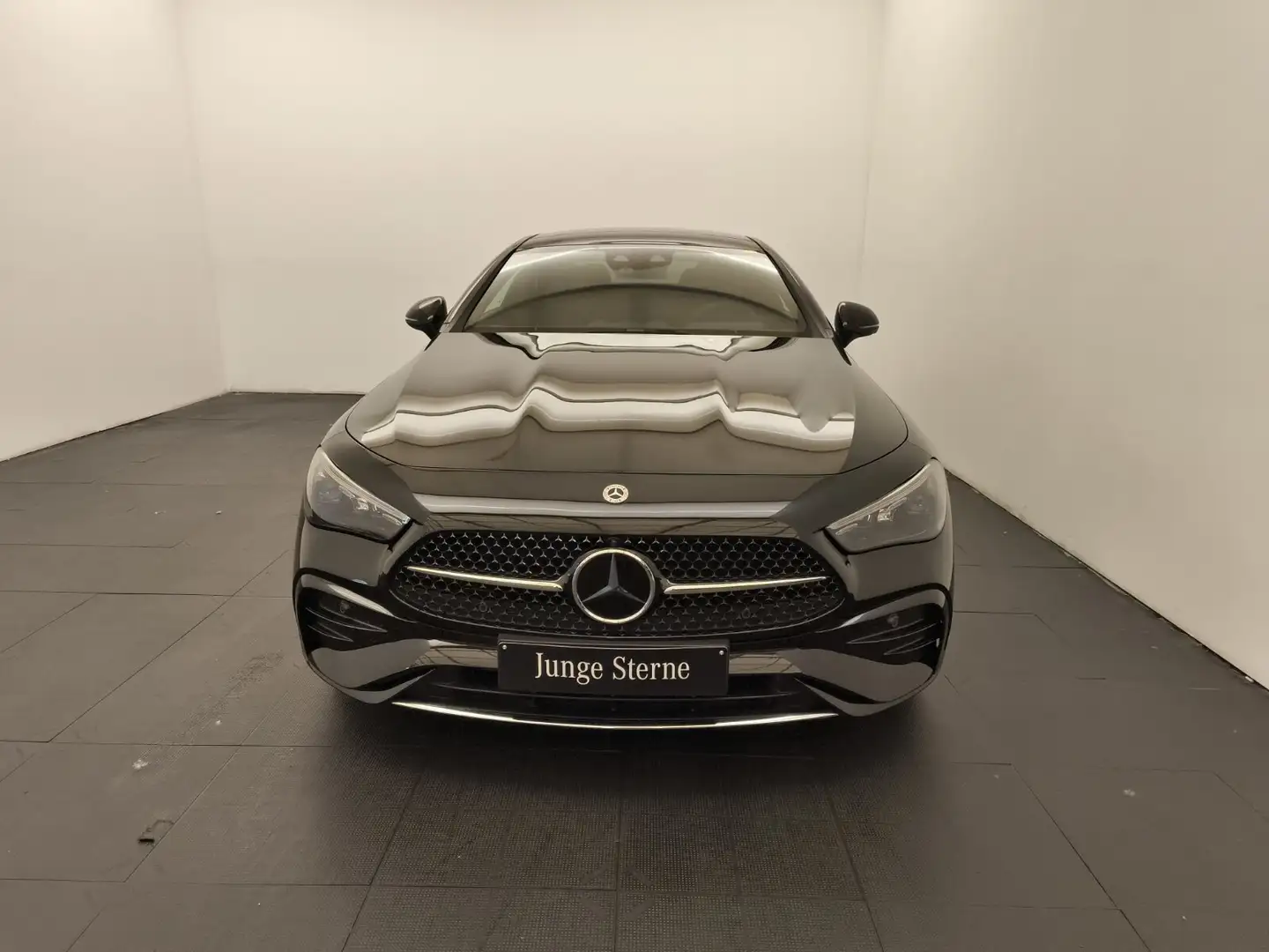 Mercedes-Benz CLE 450 CLE 450 4M Coupé CLE 450 4M Coupé AMG PremiumPlus  Černá - 2