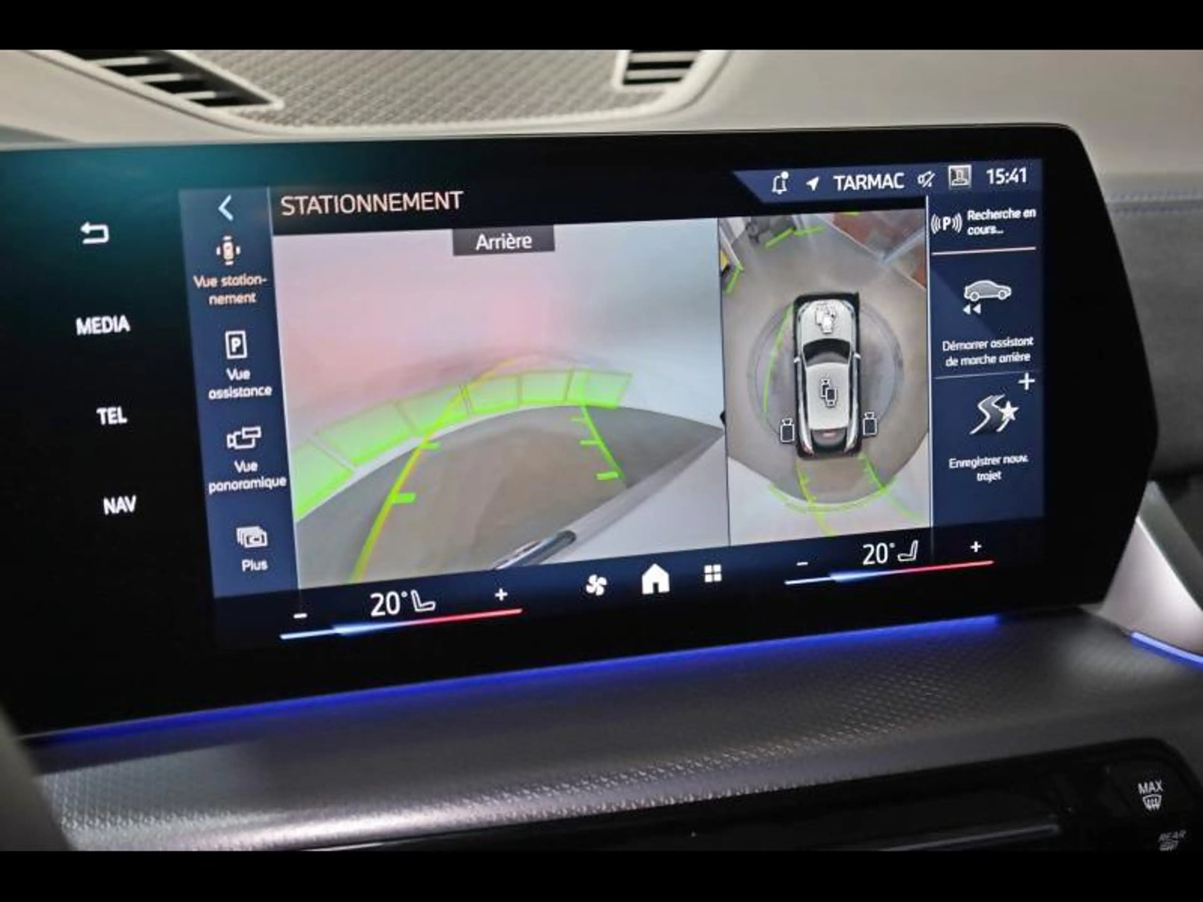 BMW iX2 eDrive20 Kit M Sport — photo 15
