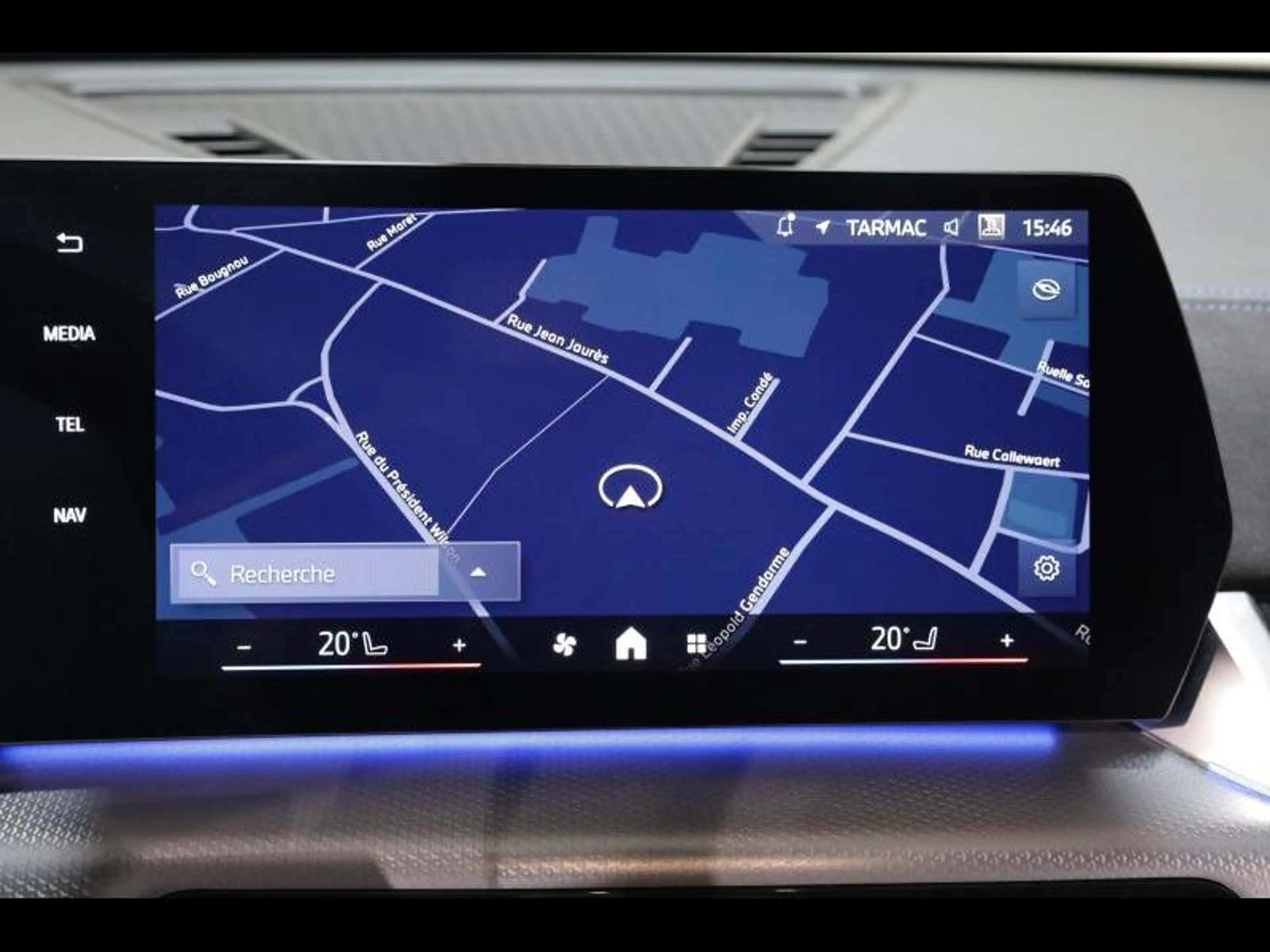 BMW iX2 eDrive20 Kit M Sport — photo 14