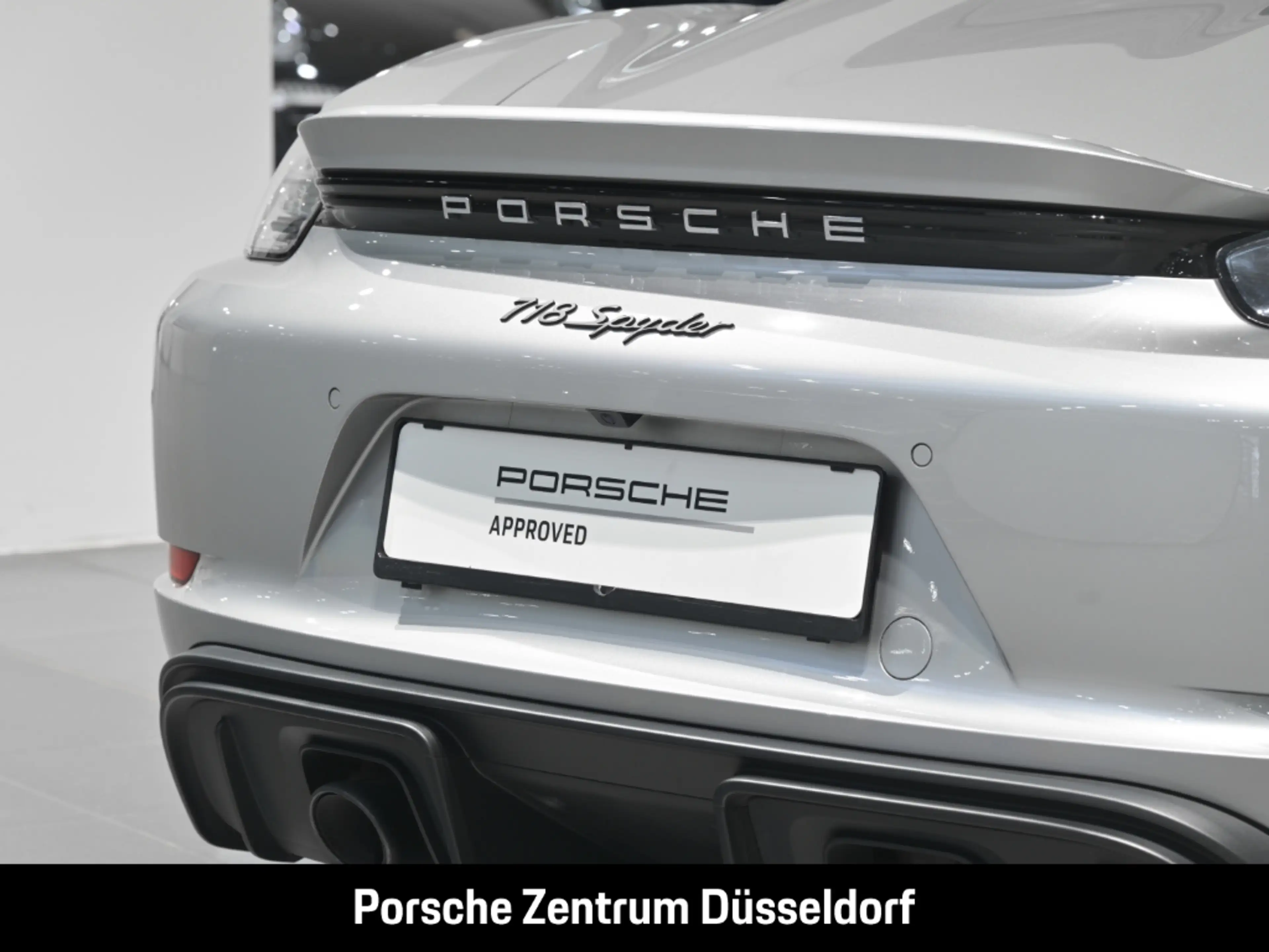 Porsche 718 Spyder Sportabgas Sport Chrono nur 9.621 km — photo 9
