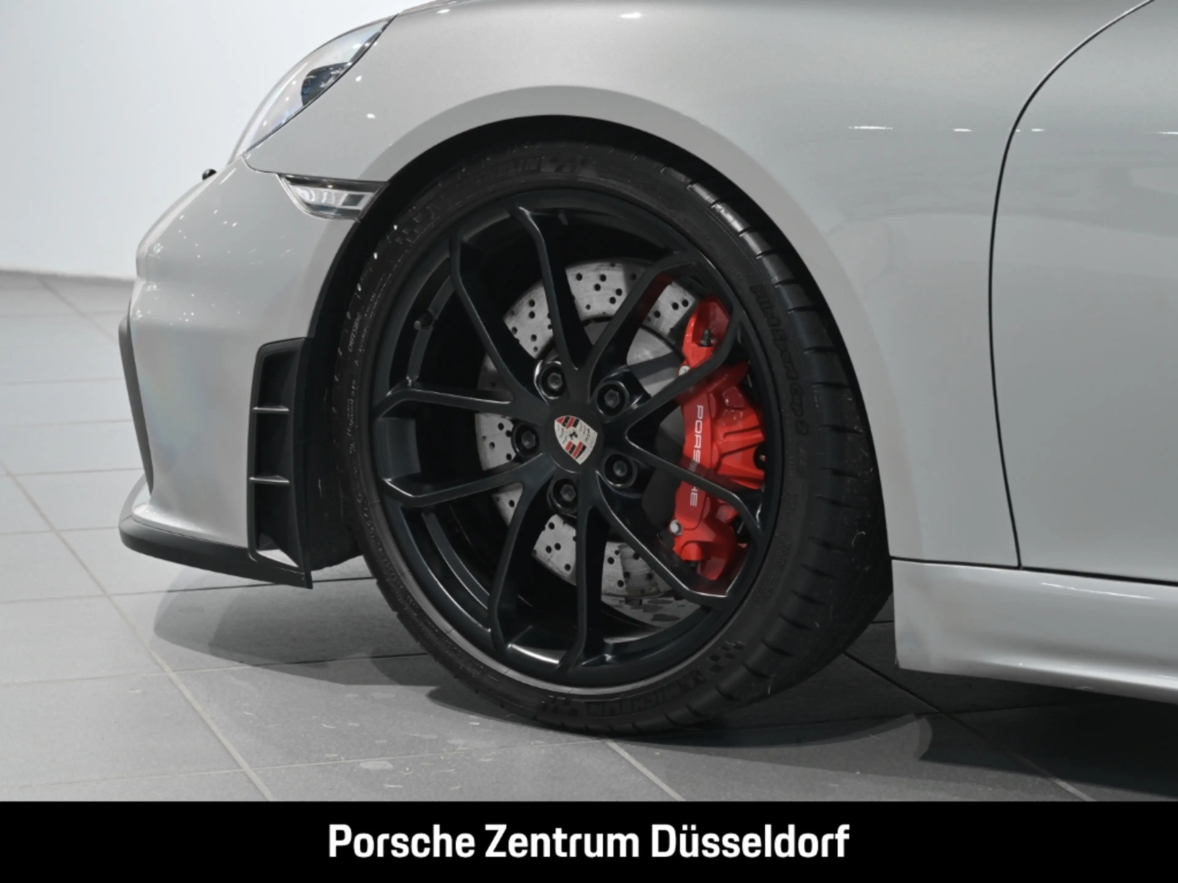 Porsche 718 Spyder Sportabgas Sport Chrono nur 9.621 km — photo 10