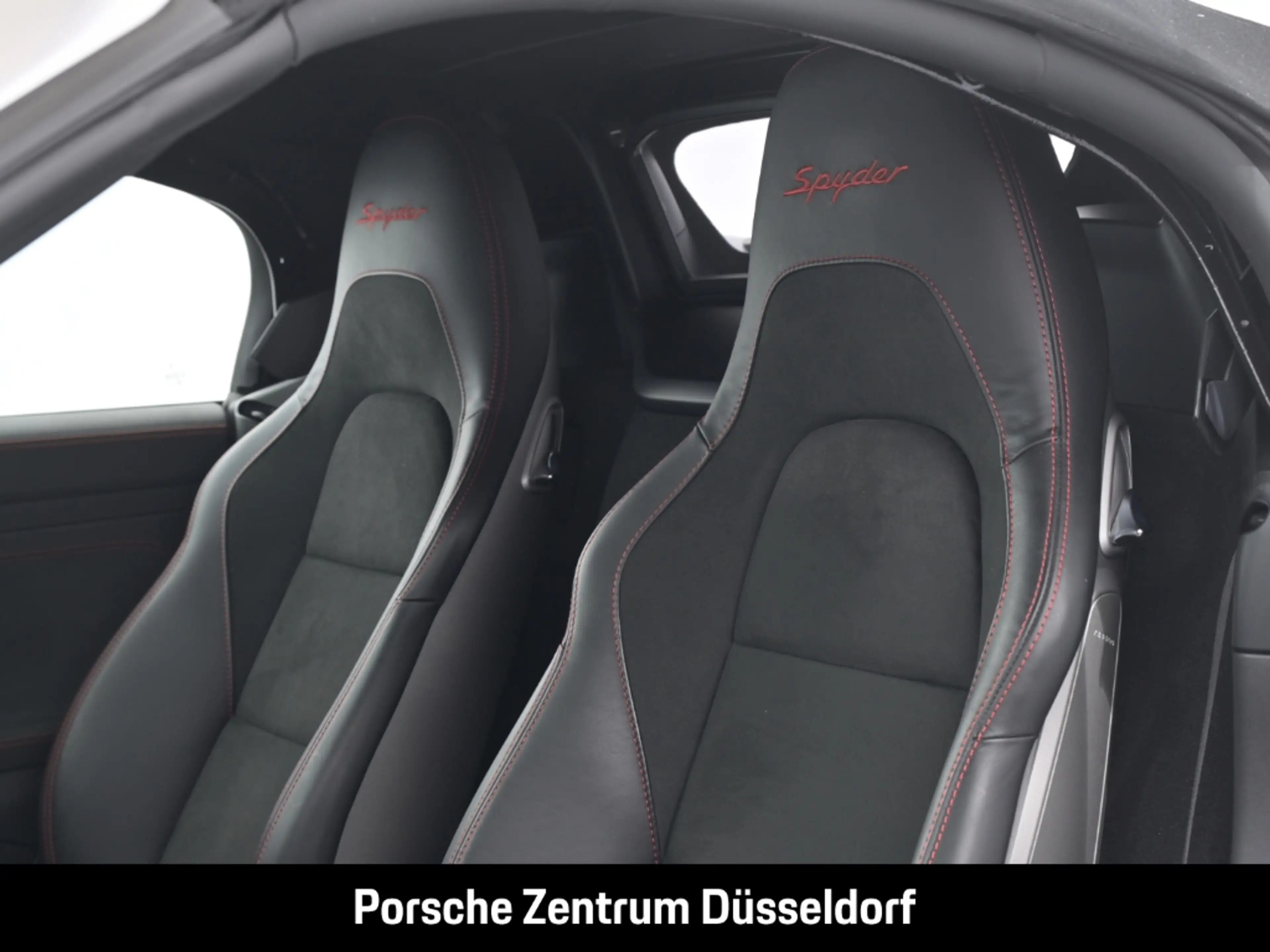 Porsche 718 Spyder Sportabgas Sport Chrono nur 9.621 km — photo 12