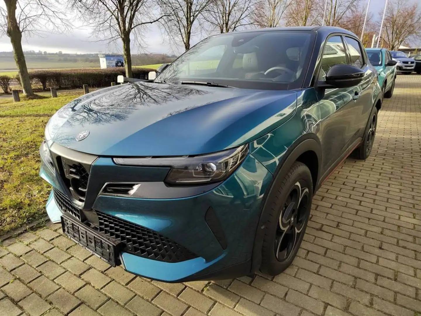 Alfa Romeo Junior Ibrida Speciale 1.2 VGT Navi-Kamera-LED-PDC-ACC - 2