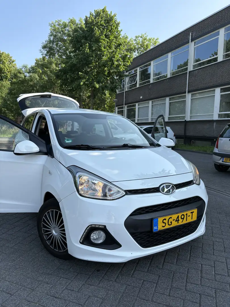 Hyundai i10 1.2 i-Vision Weiß - 2