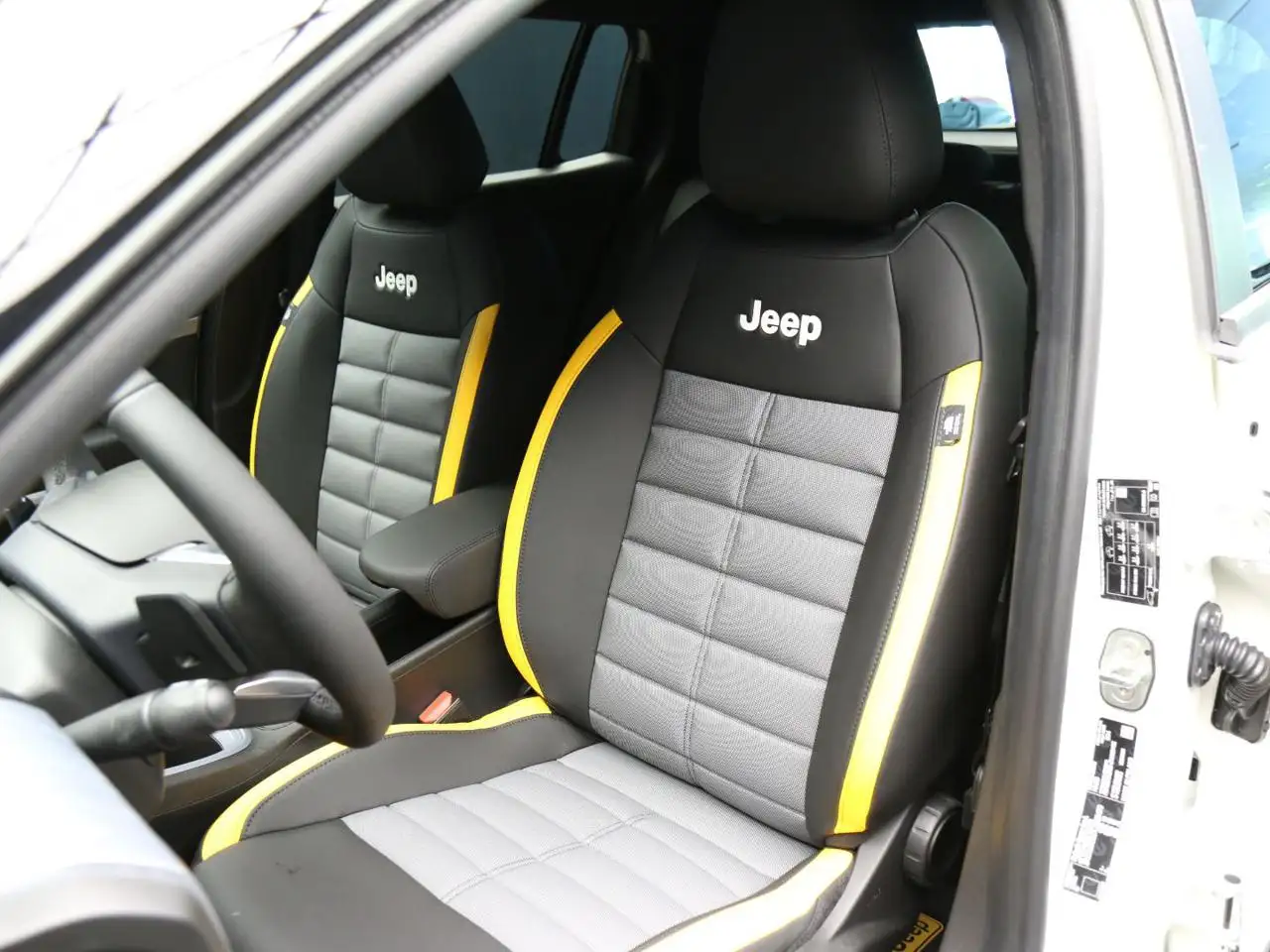 Jeep Avenger 2026 — фото 12