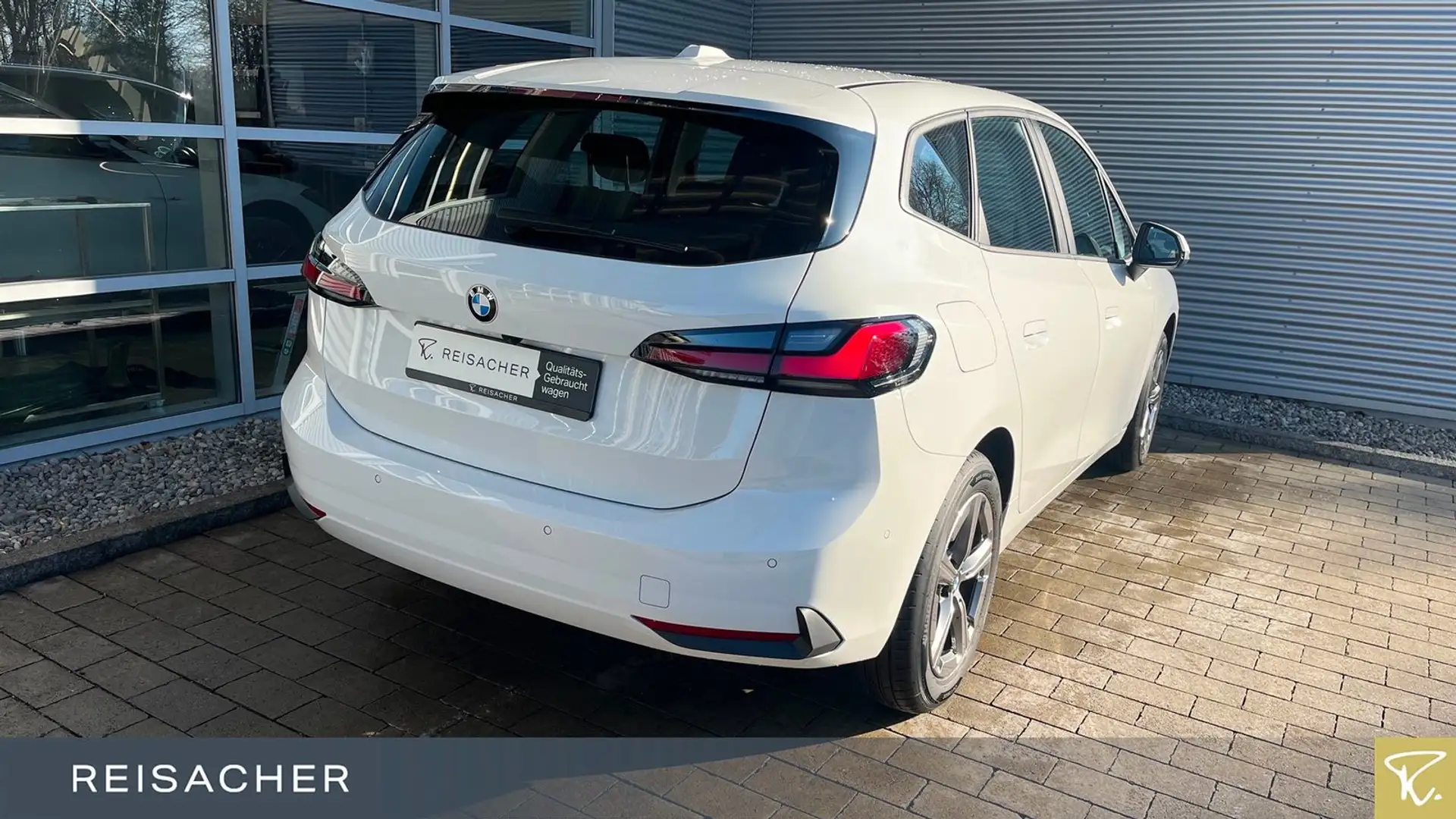 BMW 218 Navi adLED MemSi 17"LM RüKa Weiß - 2