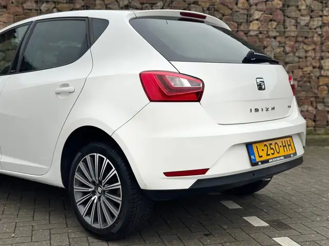 Seat Ibiza view 8