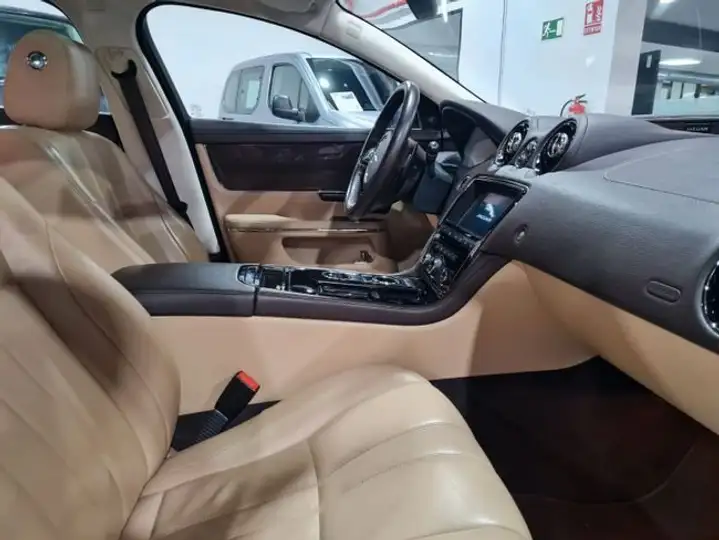 Jaguar XJ 3.0D SWB Premium Luxury 2018, foto 7
