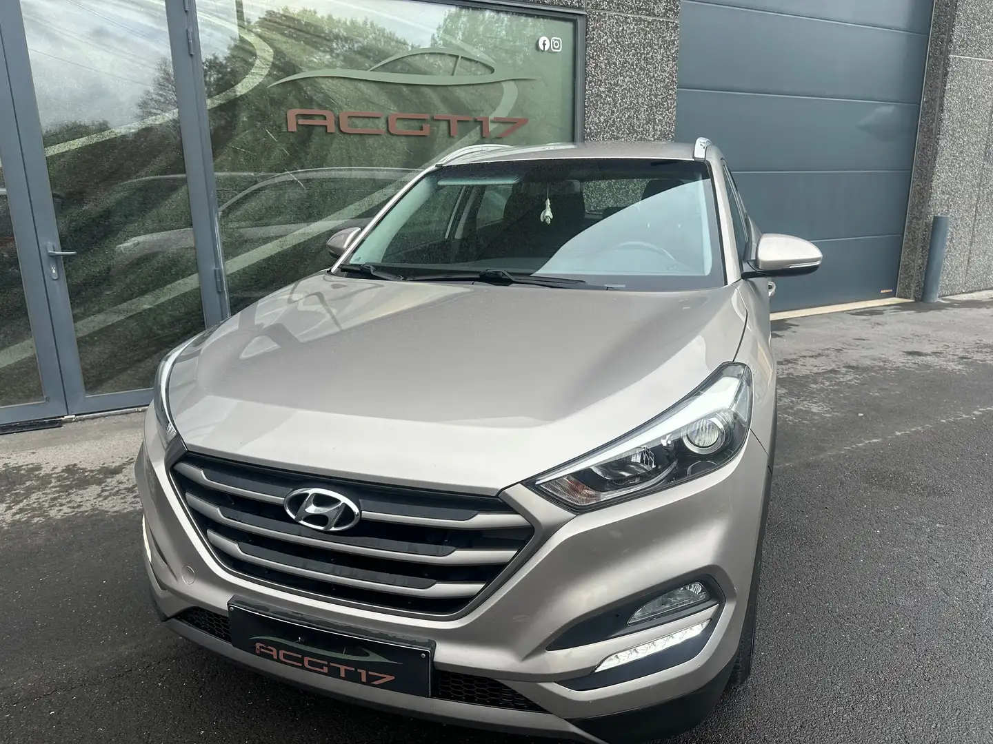 Hyundai TUCSON Tucson blue 1.6 GDi 2WD Intro Edition Beige - 2