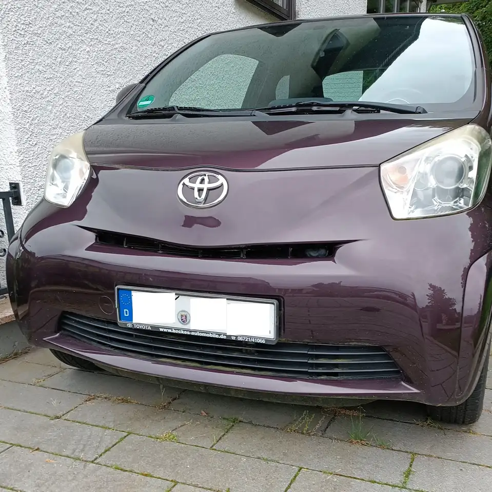 Toyota iQ
