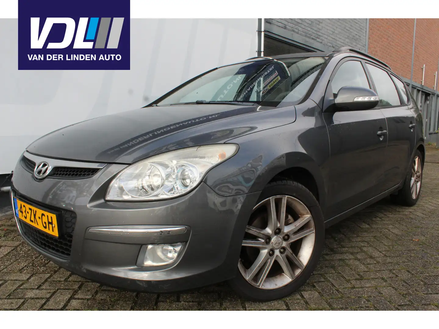 Hyundai i30 CW 1.6i i-Catcher Airco l Lm-Velgen Grijs - 1