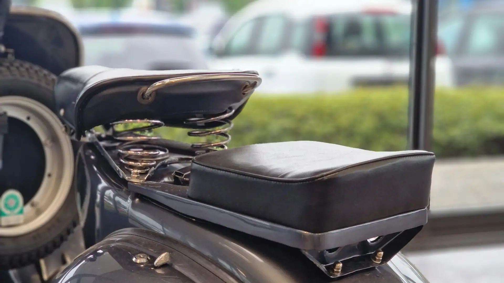 Piaggio Vespa 150 Grau - 2